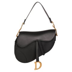 CHRISTIAN DIOR Sacoche en cuir de veau Grain noir