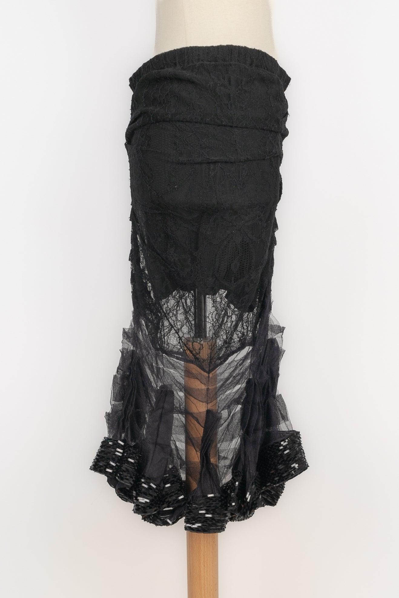Christian Dior Black Lace Skirt, 2003 In Excellent Condition For Sale In SAINT-OUEN-SUR-SEINE, FR