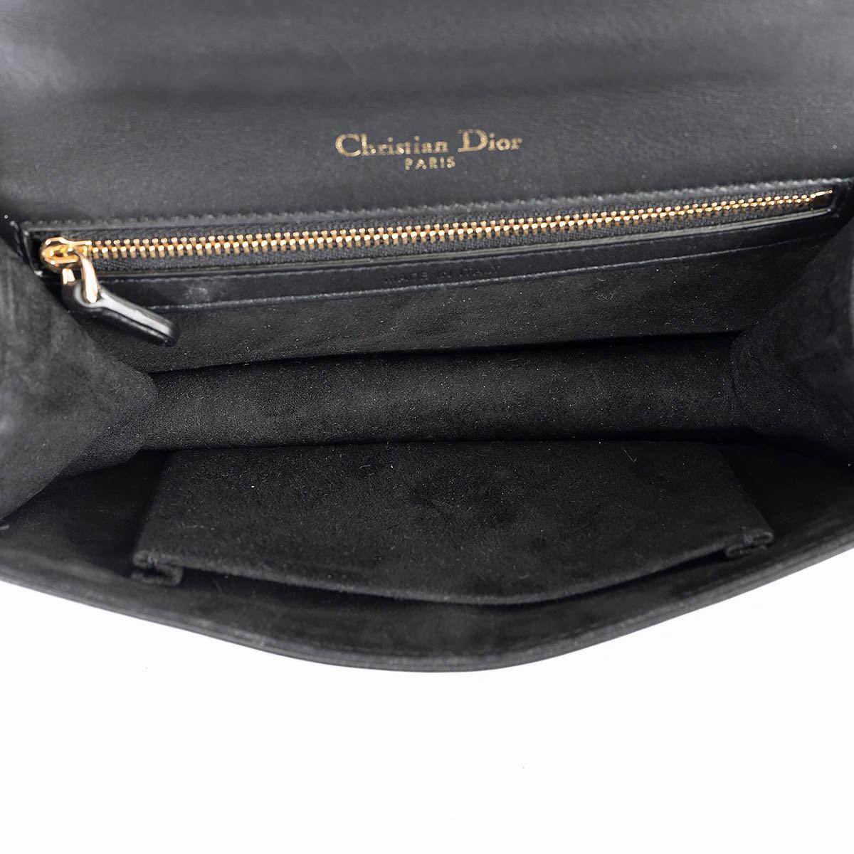 CHRISTIAN DIOR black leather 2018 DIORAMA SMALL EMBROIDERED Shoulder Bag For Sale 2