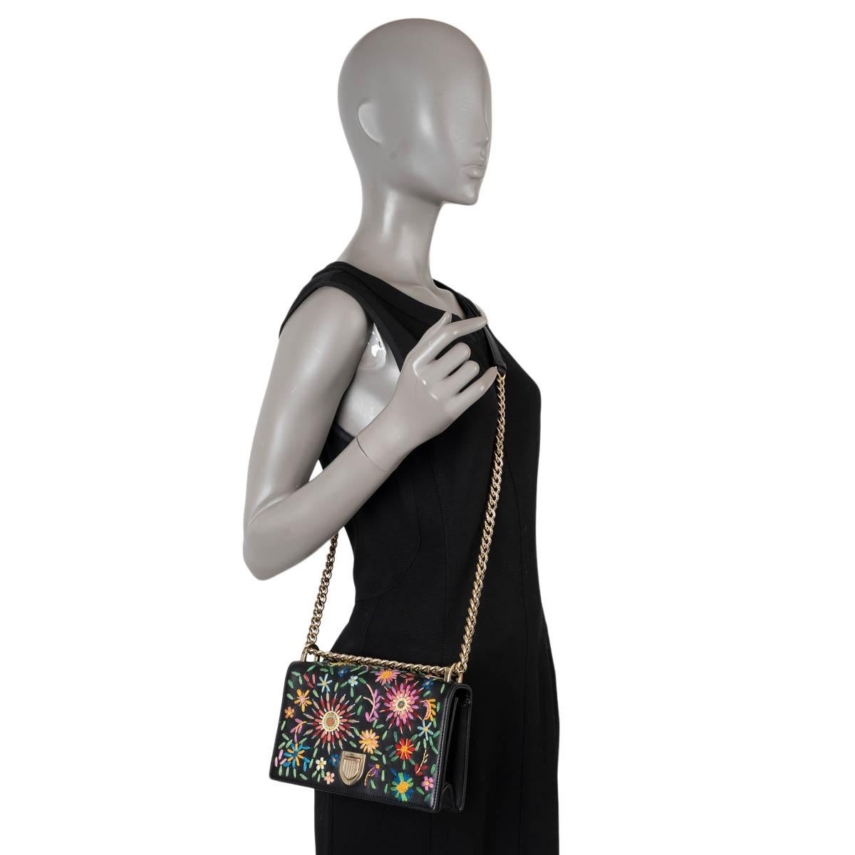 CHRISTIAN DIOR black leather 2018 DIORAMA SMALL EMBROIDERED Shoulder Bag For Sale 5