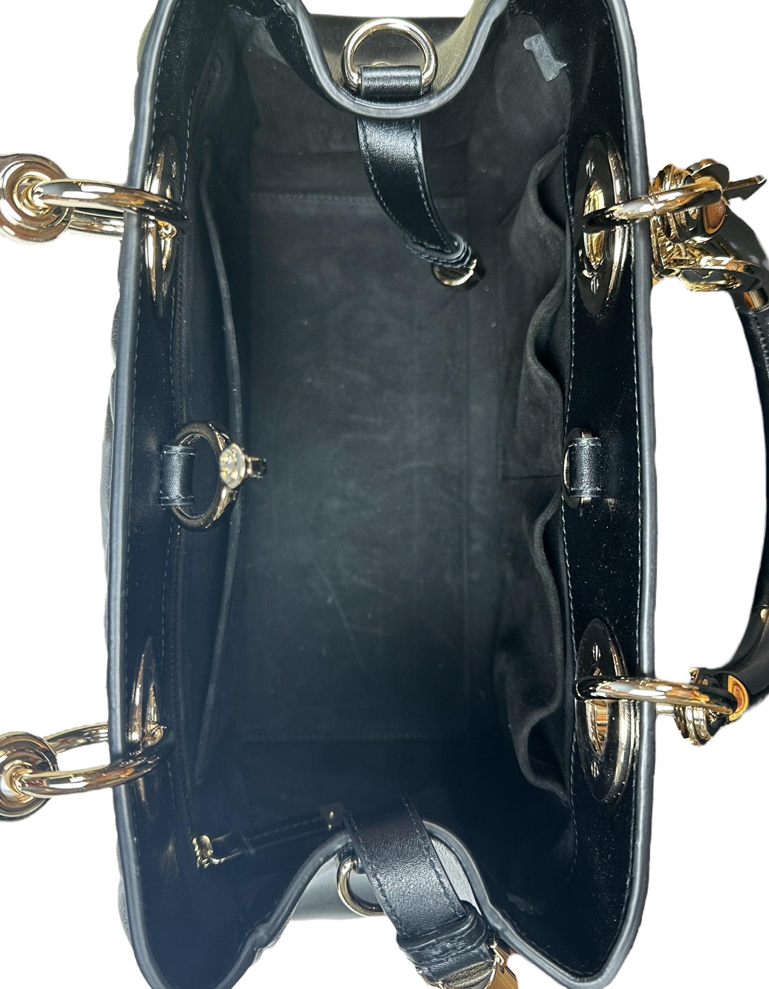 Christian Dior Cannage Schwarze gesteppte The Lady 95.22 Tasche aus Leder rt. $7200 im Angebot 3