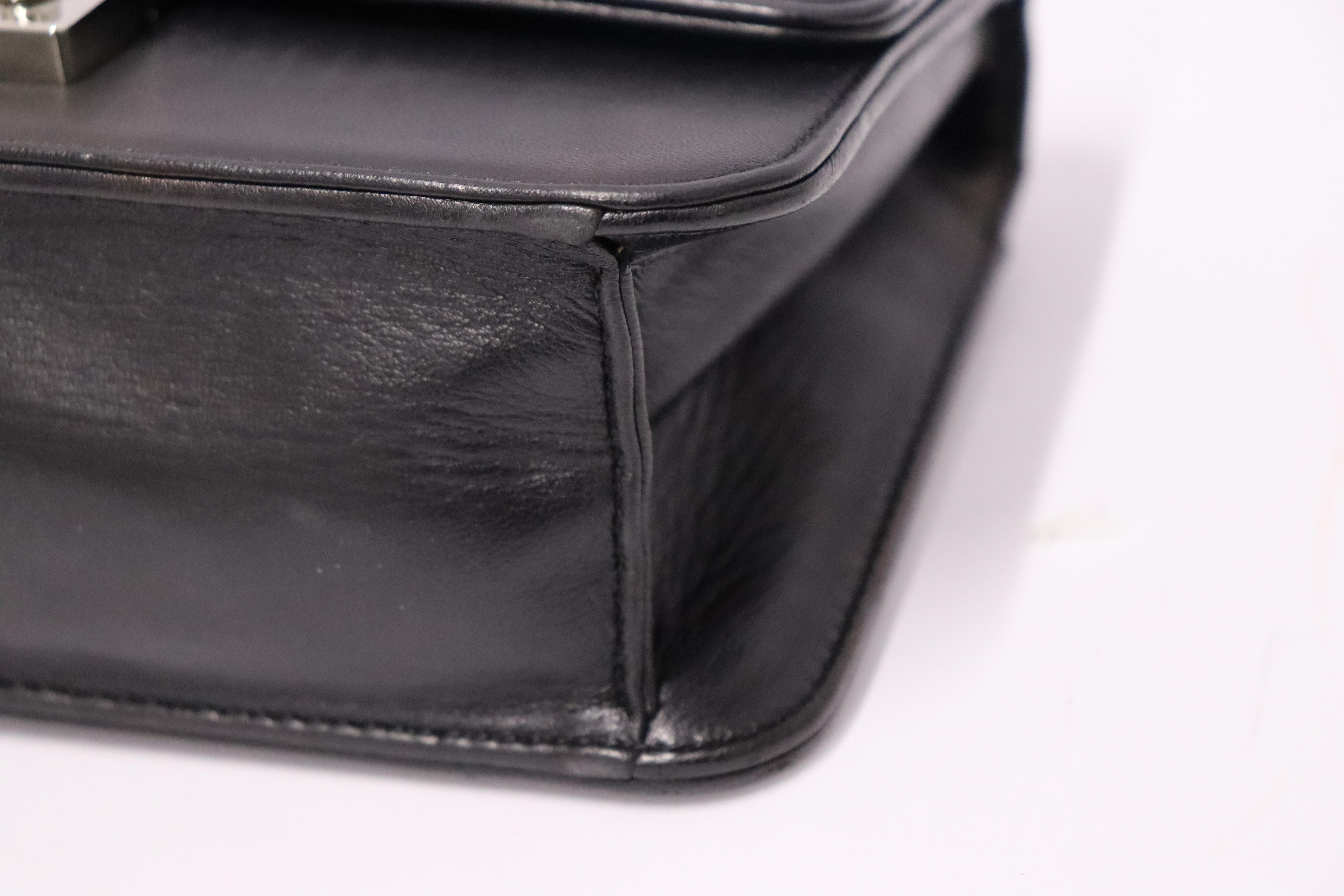 Christian Dior Black Leather Cross Body Bag en vente 10