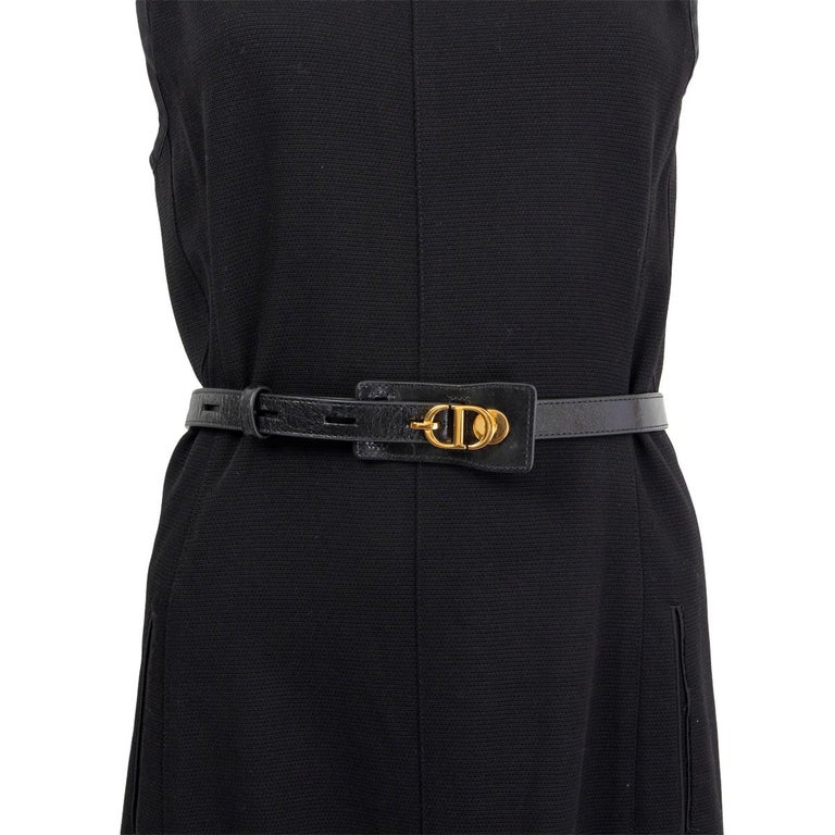 100% authentic Christian Dior Montaigne Bobby CD waist belt in shiny calfskin featuring signature CD metal buckle with gold finish. Has been worn and is in excellent condition. 

Measurements
Tag Size	80
Size	80cm (31.2in)
Width	2cm