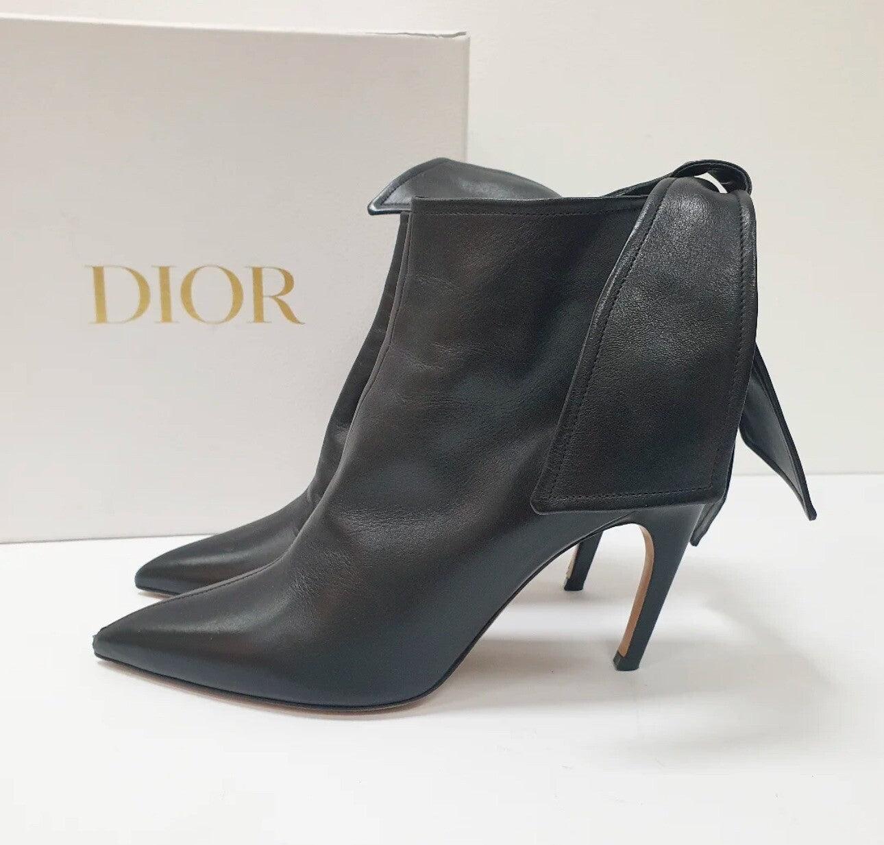 Christian Dior Schwarz Leder Krawatten Heels Booties sz.39 im Zustand „Gut“ im Angebot in Krakow, PL