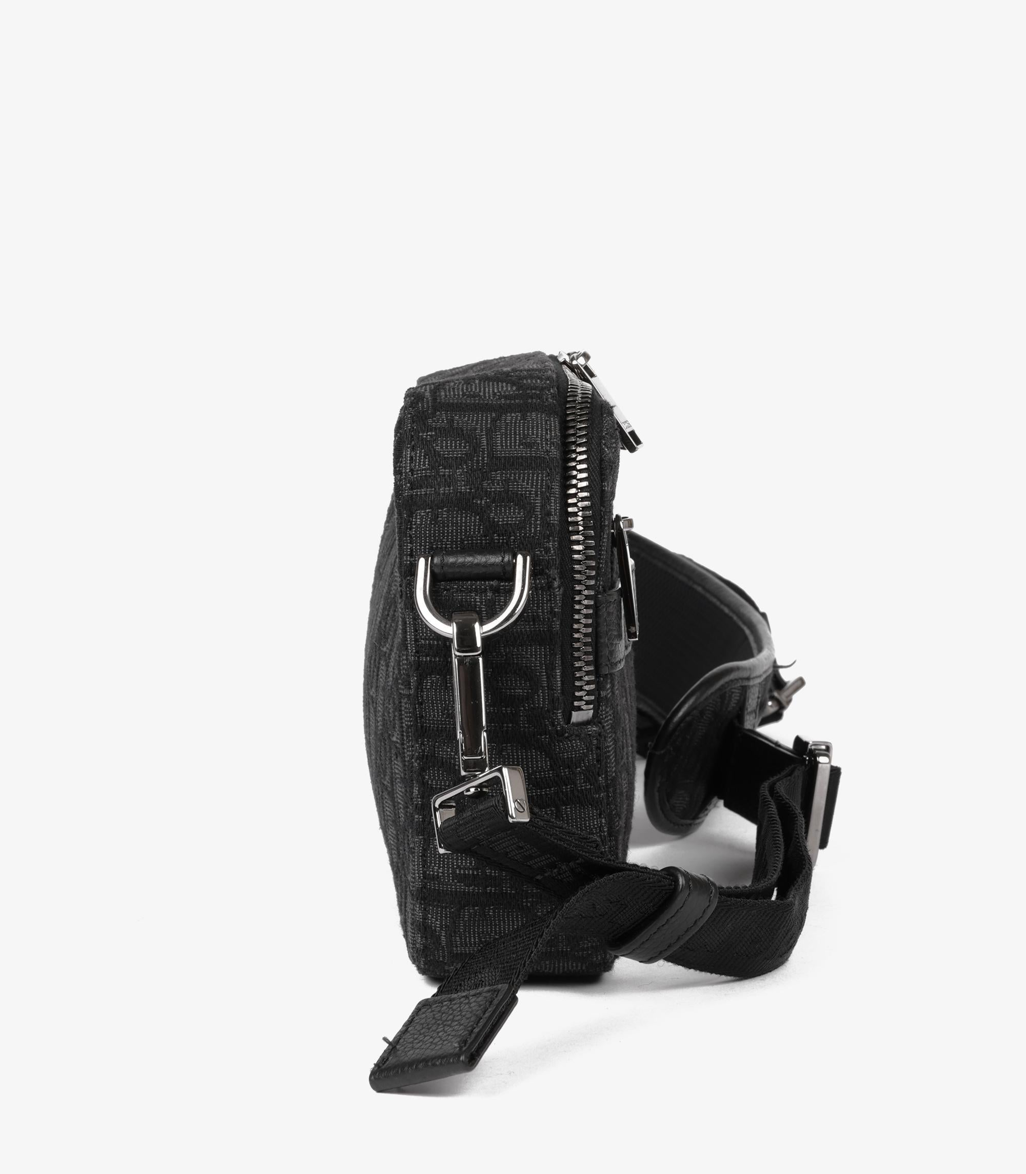 Christian Dior Schwarze Safari-Tasche aus schrägem Jacquard und genarbtem Kalbsleder  im Zustand „Hervorragend“ im Angebot in Bishop's Stortford, Hertfordshire