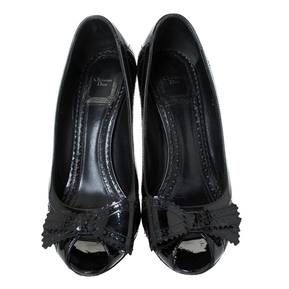 Christian Dior Black Patent Cannage Leather Bow Peep Toe Pumps Size 36.5 In Good Condition In Dubai, Al Qouz 2