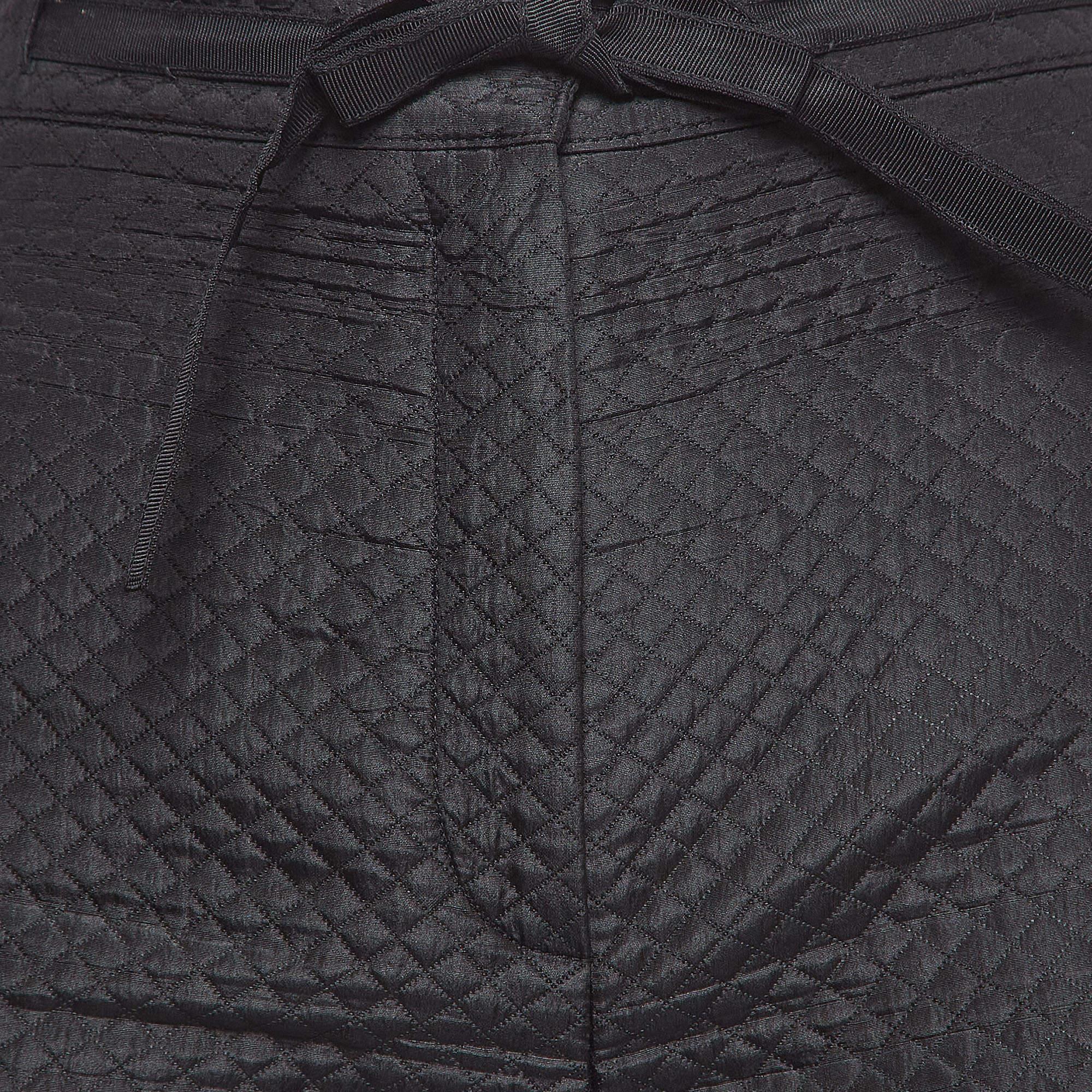Christian Dior Black Silk Blend Diamond Quilted Bermuda Shorts M In Excellent Condition In Dubai, Al Qouz 2
