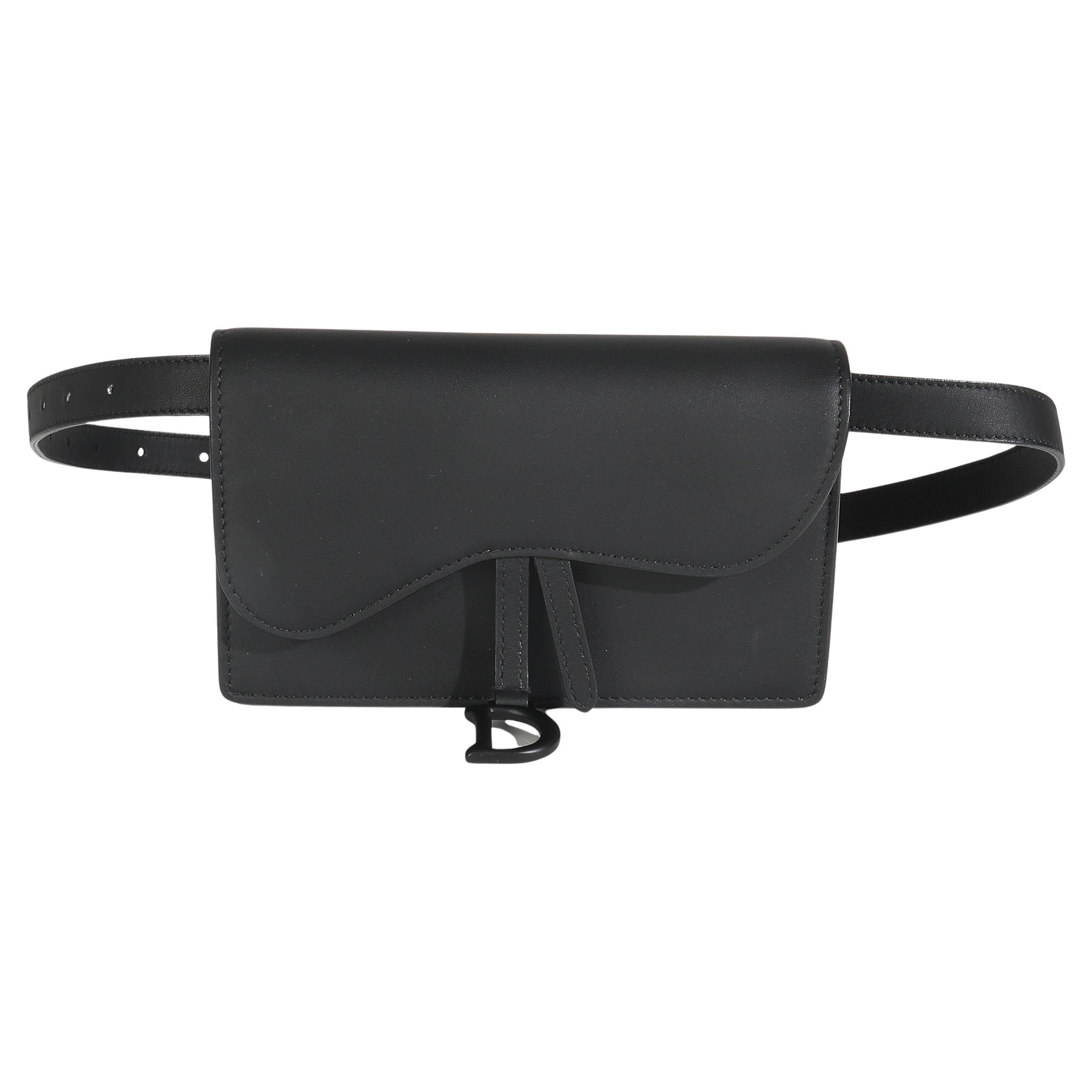 Christian Dior Borsa con cintura in pelle di vitello nera ultra opaca in vendita