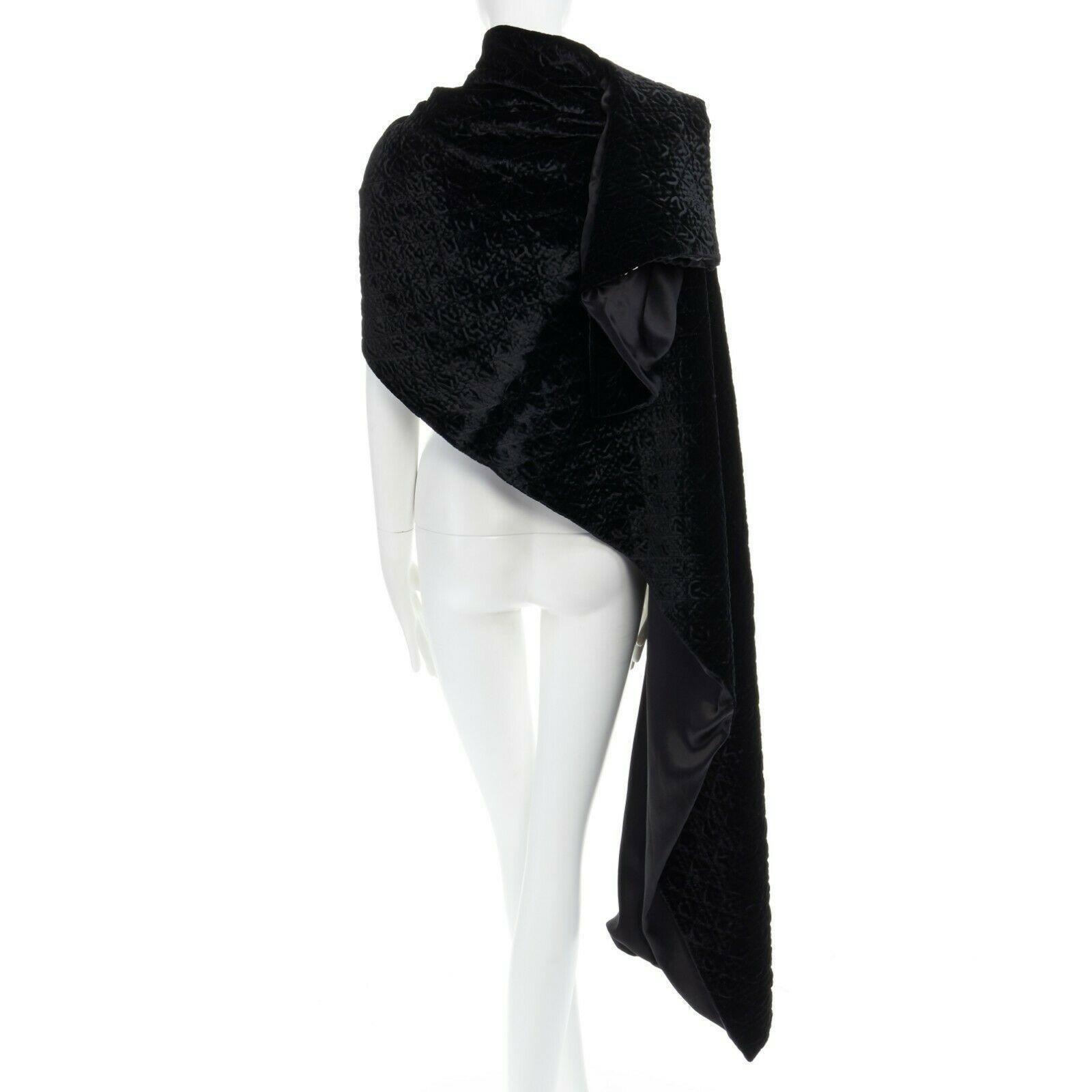 Women's CHRISTIAN DIOR black velvet cannage geometric stitch silk lined shawl scarf