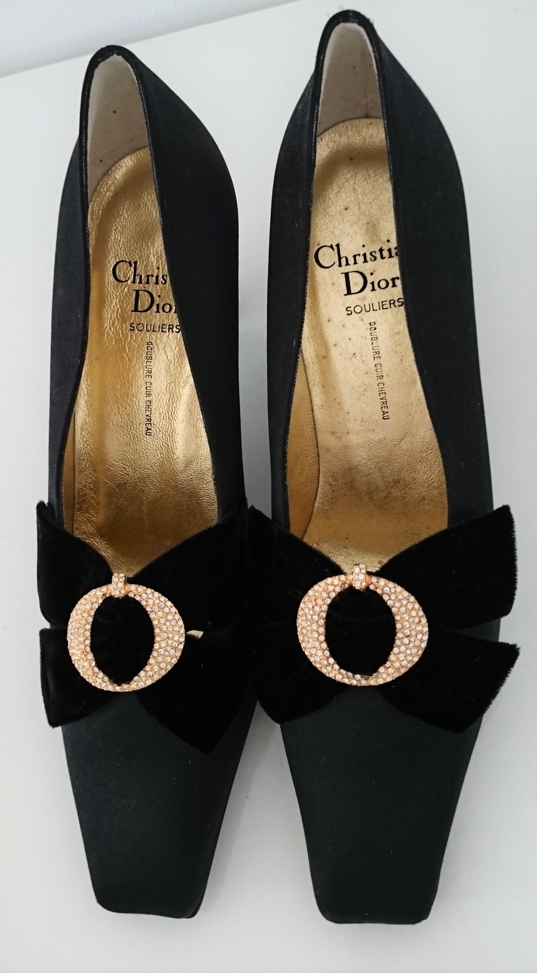 Black Christian Dior black velvet heels with bows embroidered w/ Swarovski. SIze 9 1/2 For Sale