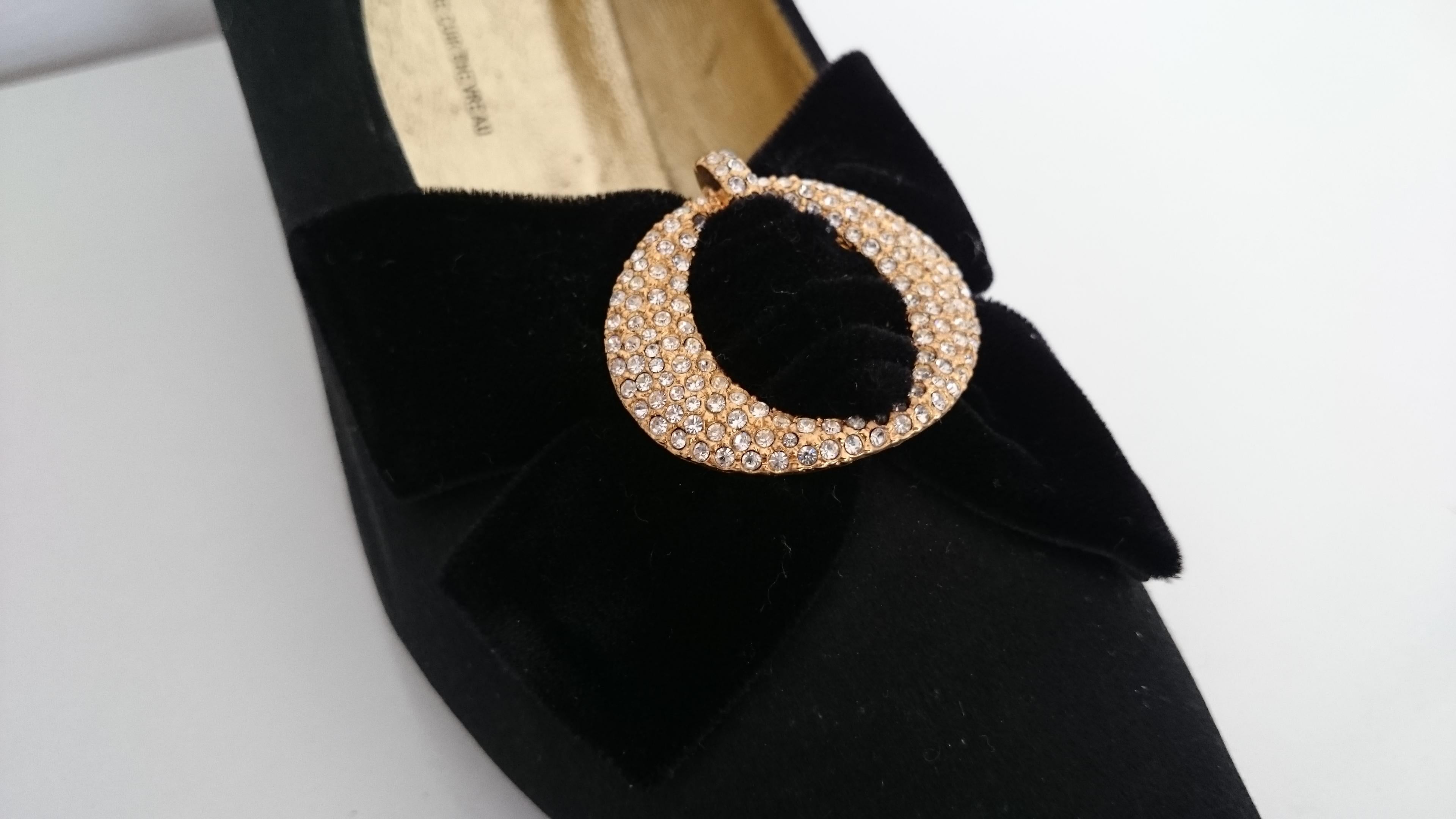 Christian Dior black velvet heels with bows embroidered w/ Swarovski. SIze 9 1/2 For Sale 1
