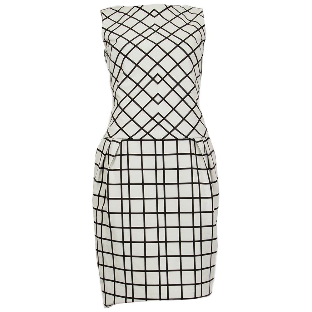 CHRISTIAN DIOR black & white cotton PLAID Sleeveless Sheath Dress 34 For Sale