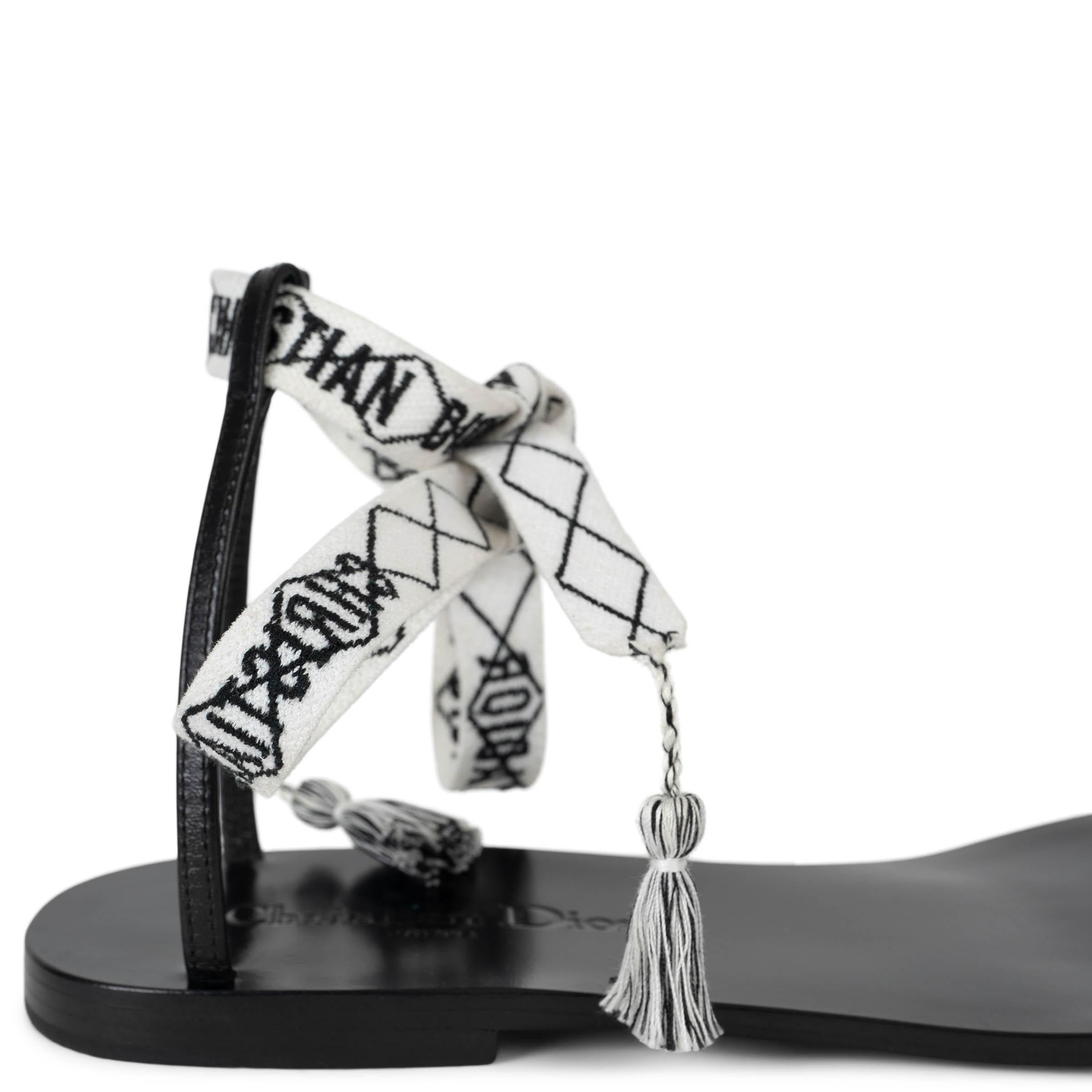 CHRISTIAN DIOR blanco y negro J'ADIOR IT Sandalias planas con tira al tobillo Zapatos 38.5 en venta 2