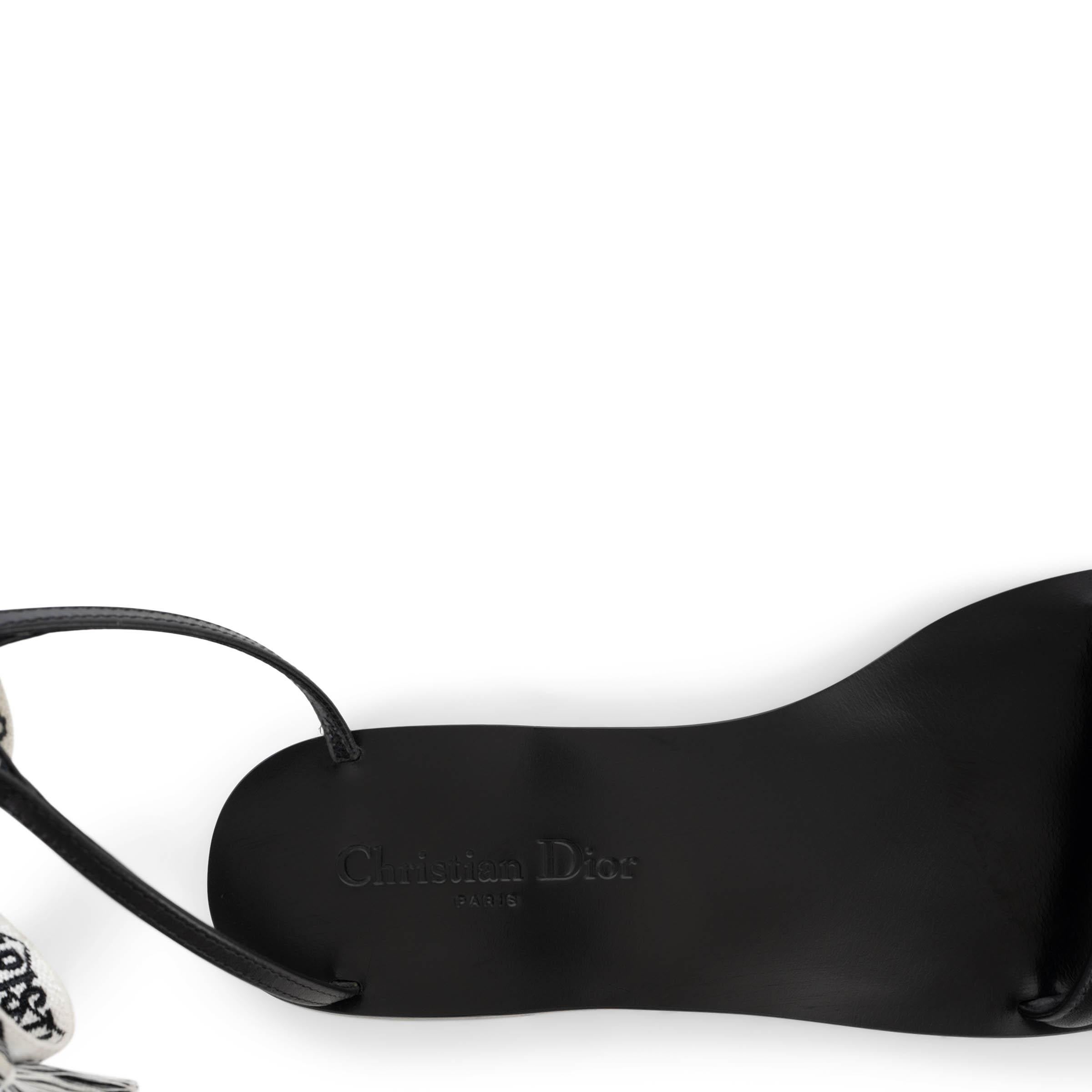 CHRISTIAN DIOR blanco y negro J'ADIOR IT Sandalias planas con tira al tobillo Zapatos 38.5 en venta 3