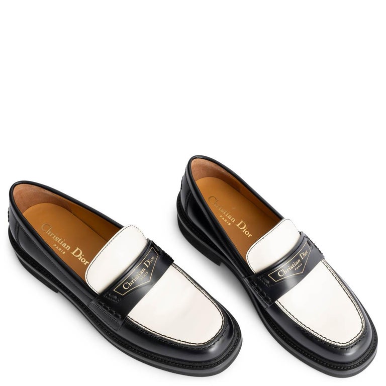 CHRISTIAN DIOR black and white leather 2022 BOY Loafers  display picture 2