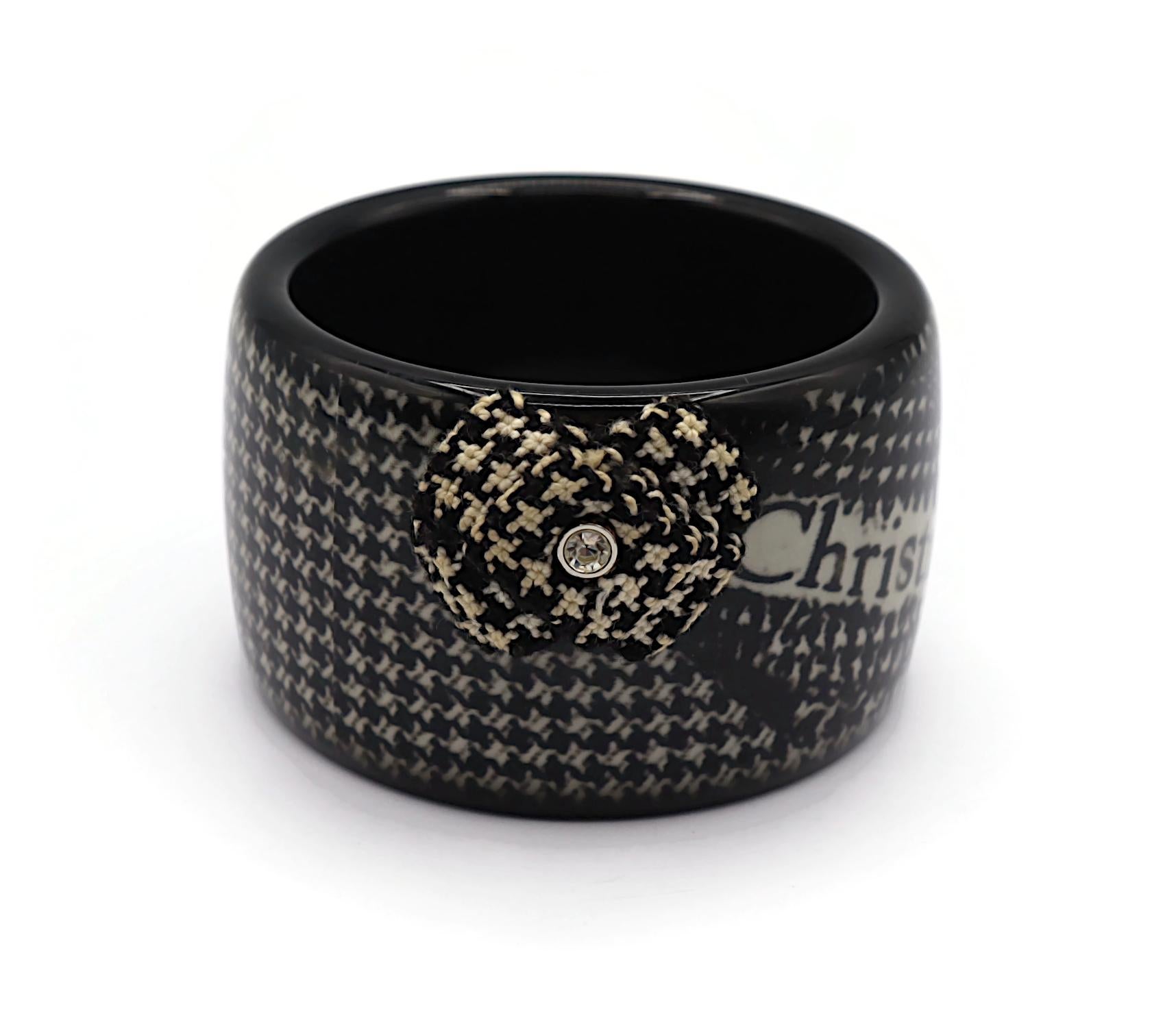 CHRISTIAN DIOR Pulsera de resina blanca y negra con estampado de pata de gallo en venta 3