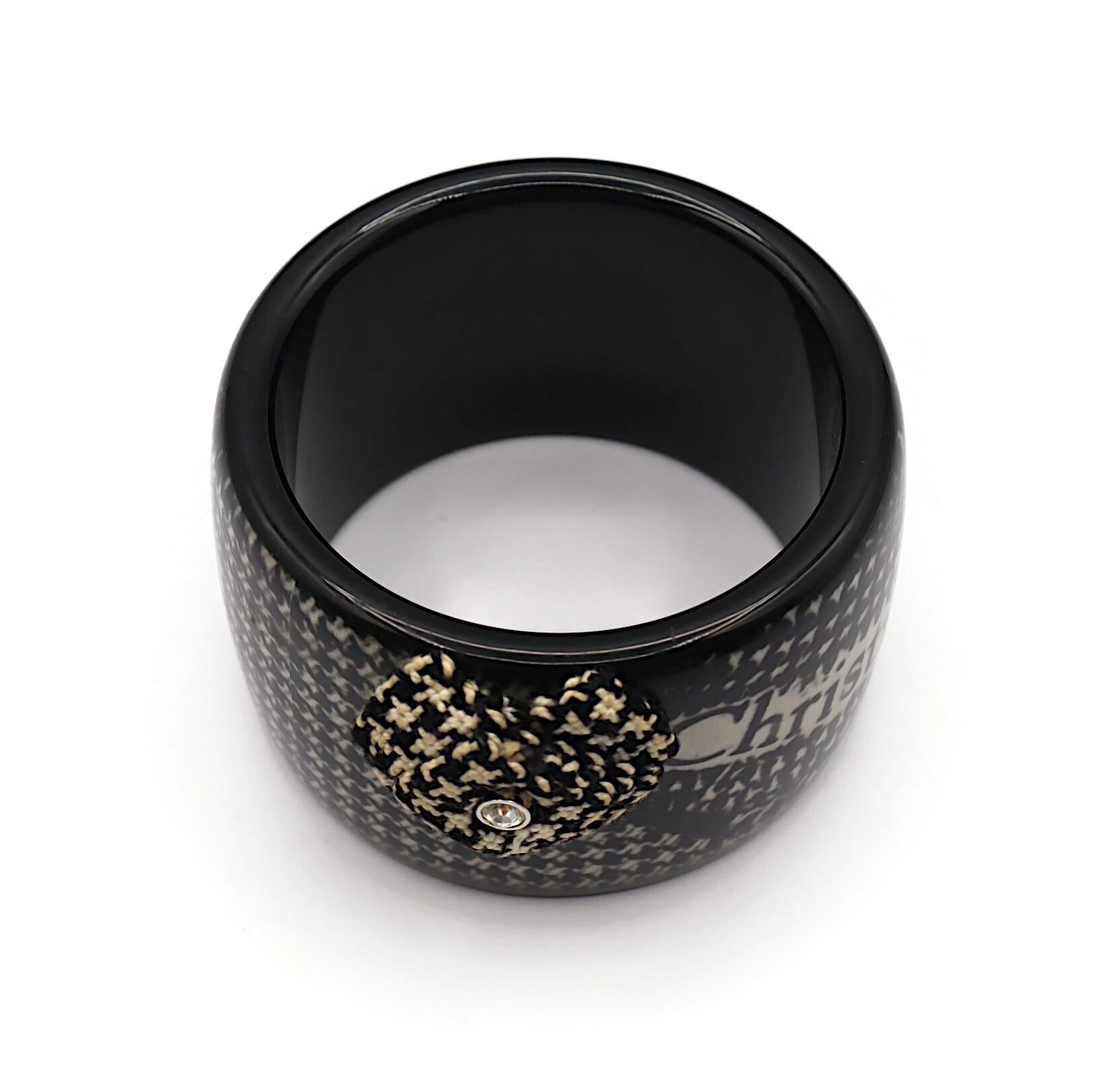 CHRISTIAN DIOR Pulsera de resina blanca y negra con estampado de pata de gallo en venta 4