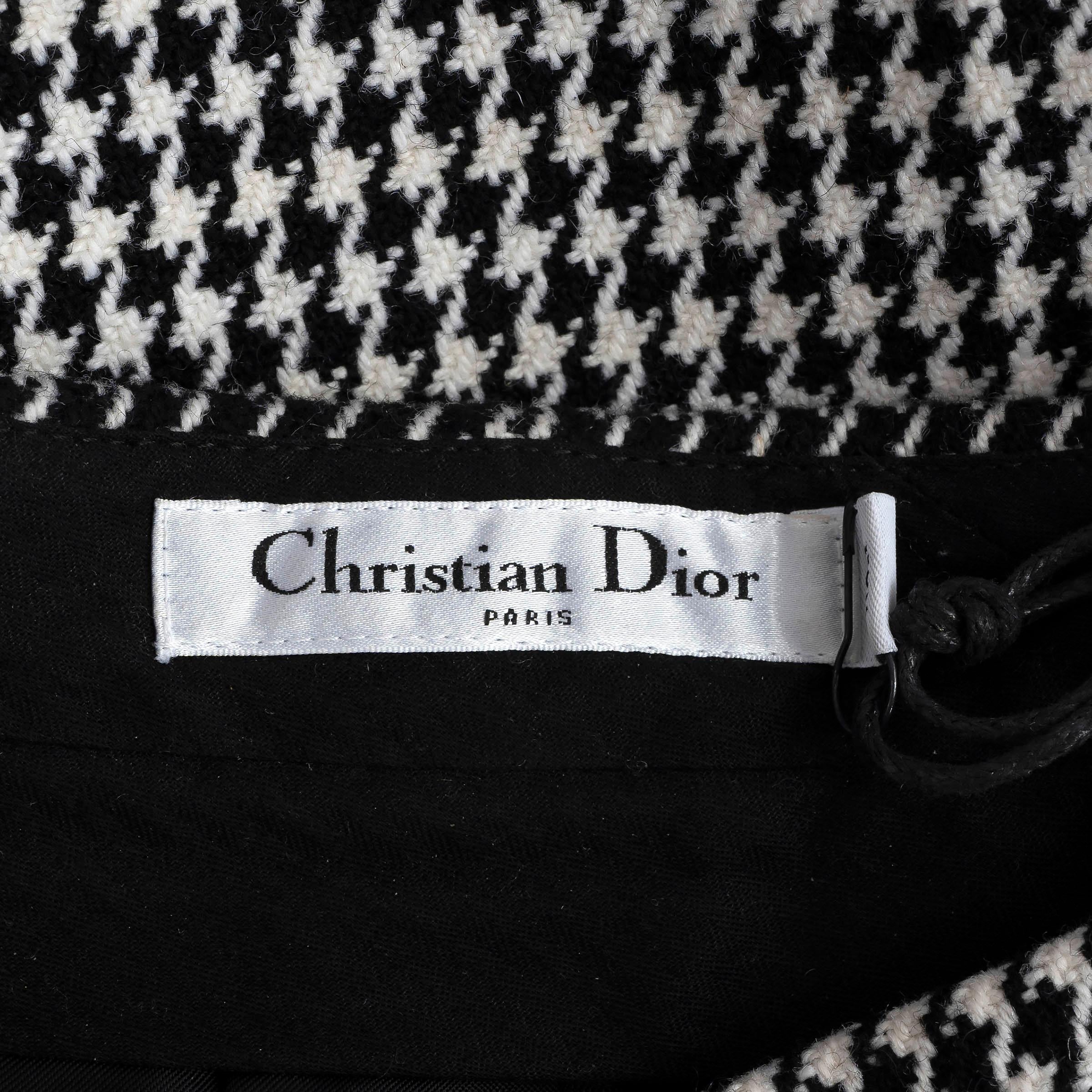 CHRISTIAN DIOR black & white wool 2019 HOUNDSTOOTH CULOTTES Pants 38 S For Sale 1