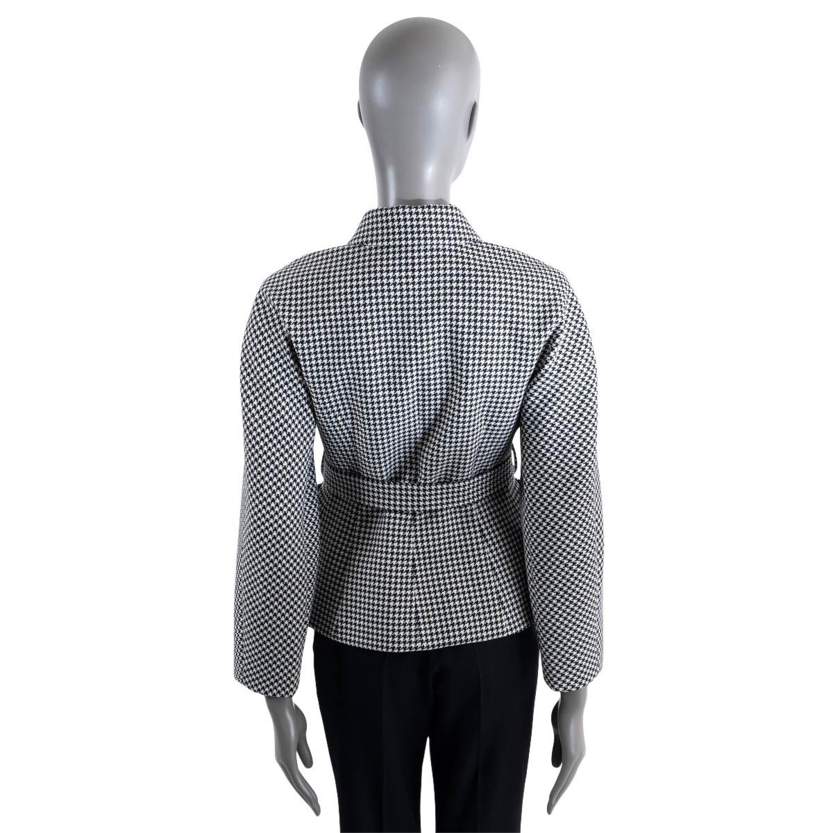 CHRISTIAN DIOR black & white wool 2022 HOUNDSTOOTH Jacket 36 XS For Sale 1