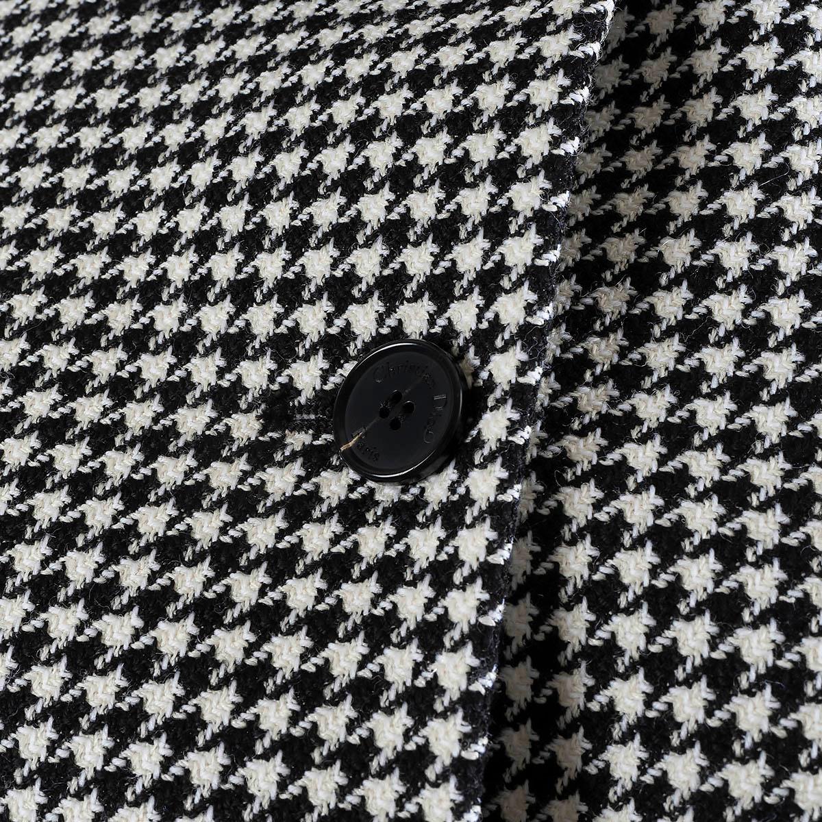 CHRISTIAN DIOR black & white wool 2022 HOUNDSTOOTH Jacket 36 XS For Sale 3