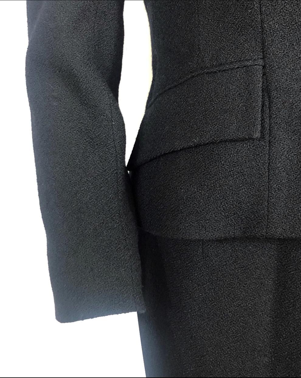 CHRISTIAN DIOR Veste blazer en laine noire et jupe fourreau taille 8 avec étiquette  Pour femmes en vente