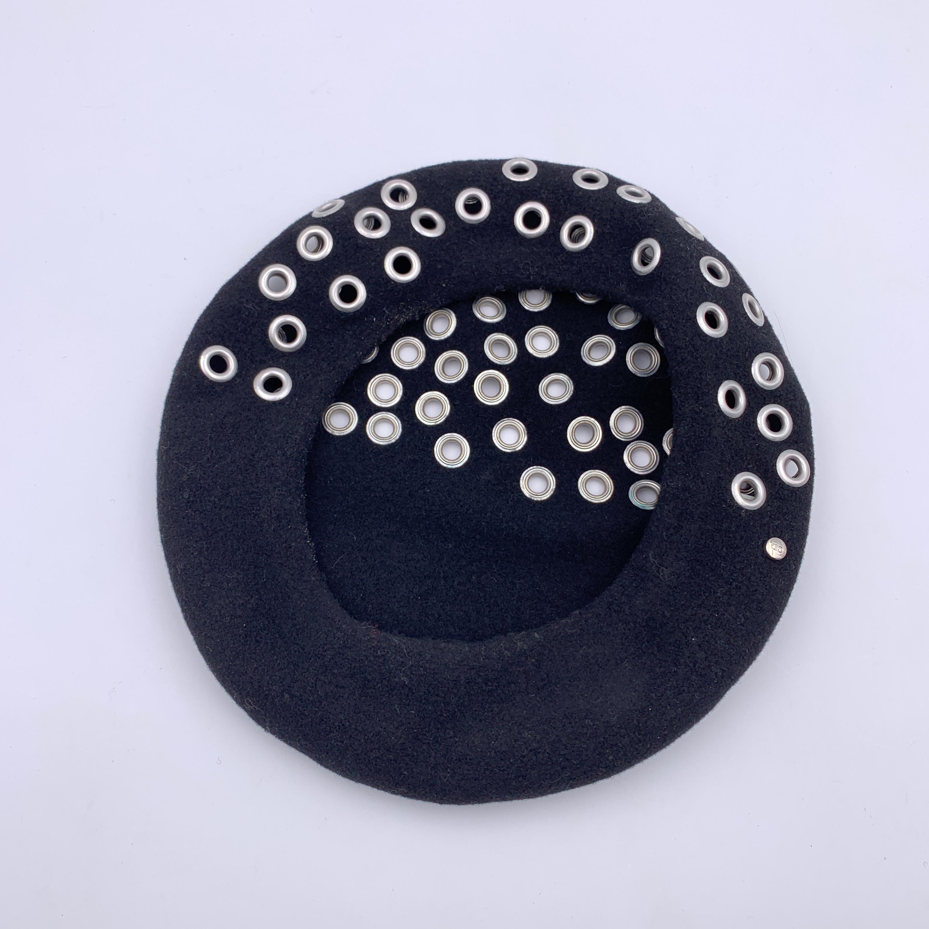 Christian Dior Black Wool Grommets Eyelets French Beret Hat In Excellent Condition For Sale In Rome, Rome