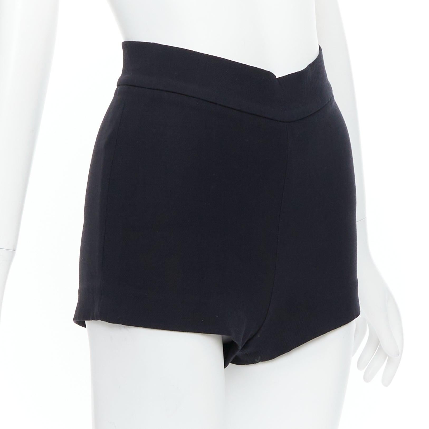 CHRISTIAN DIOR black wool silk crepe back darted high waisted shorts FR34 XS Negro en venta