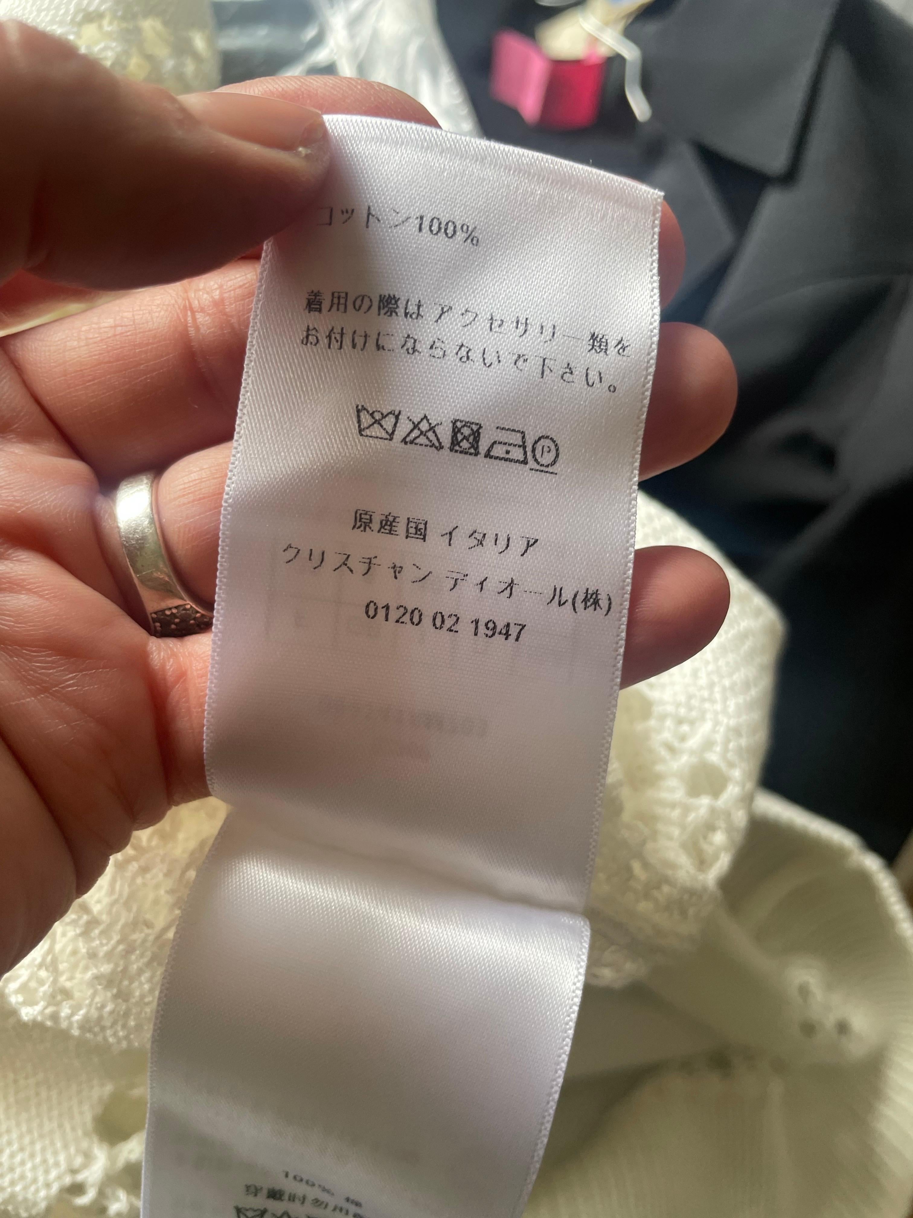 CHRISTIAN DIOR. Bluse perfekter Zustand im Angebot 2