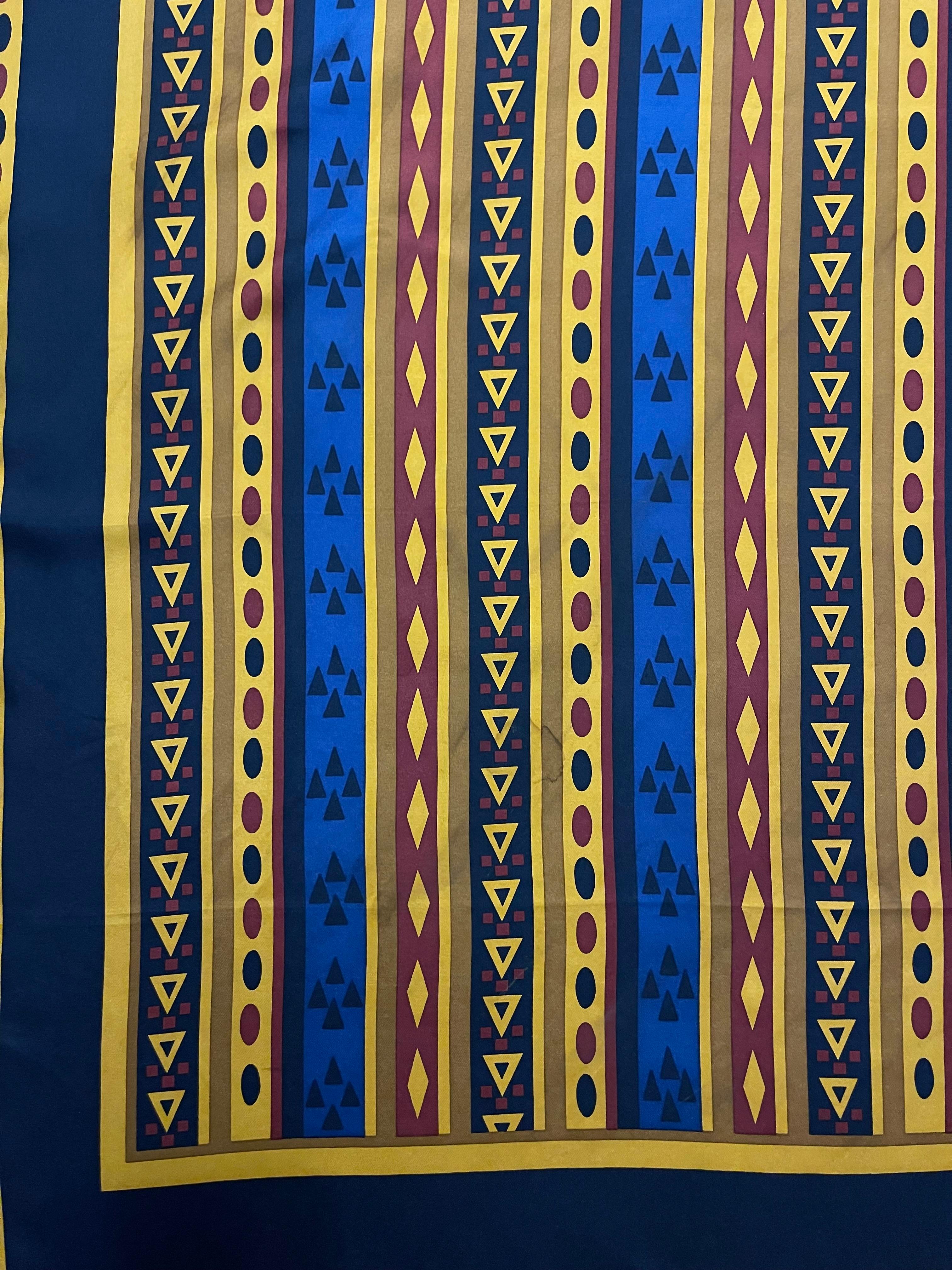 Foulard en soie bleu et jaune de Christian Dior en vente 1