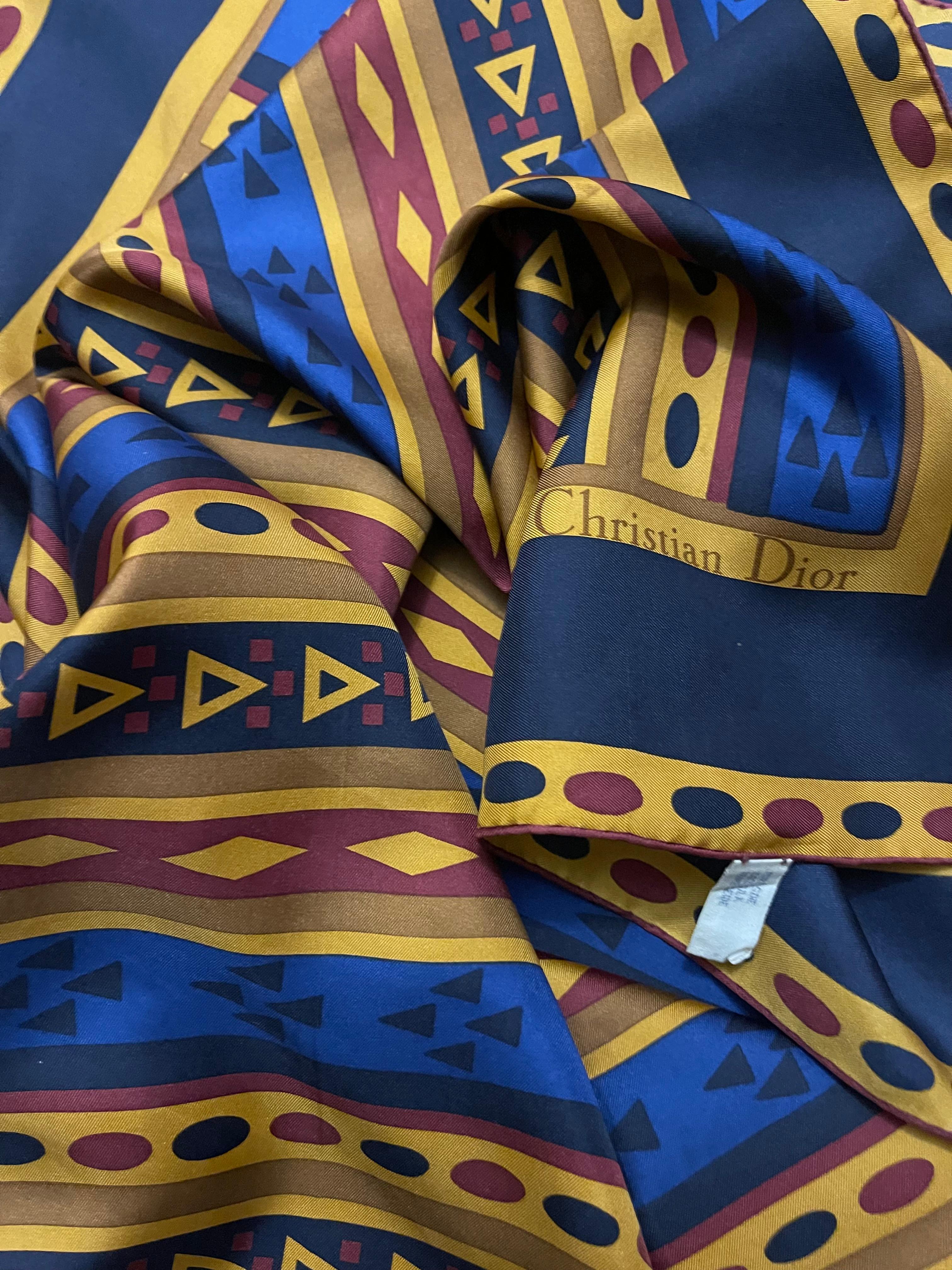 Foulard en soie bleu et jaune de Christian Dior en vente 3