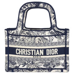 Christian Dior - Mini Book Tote in tela blu ricamata Toile De Jouy
