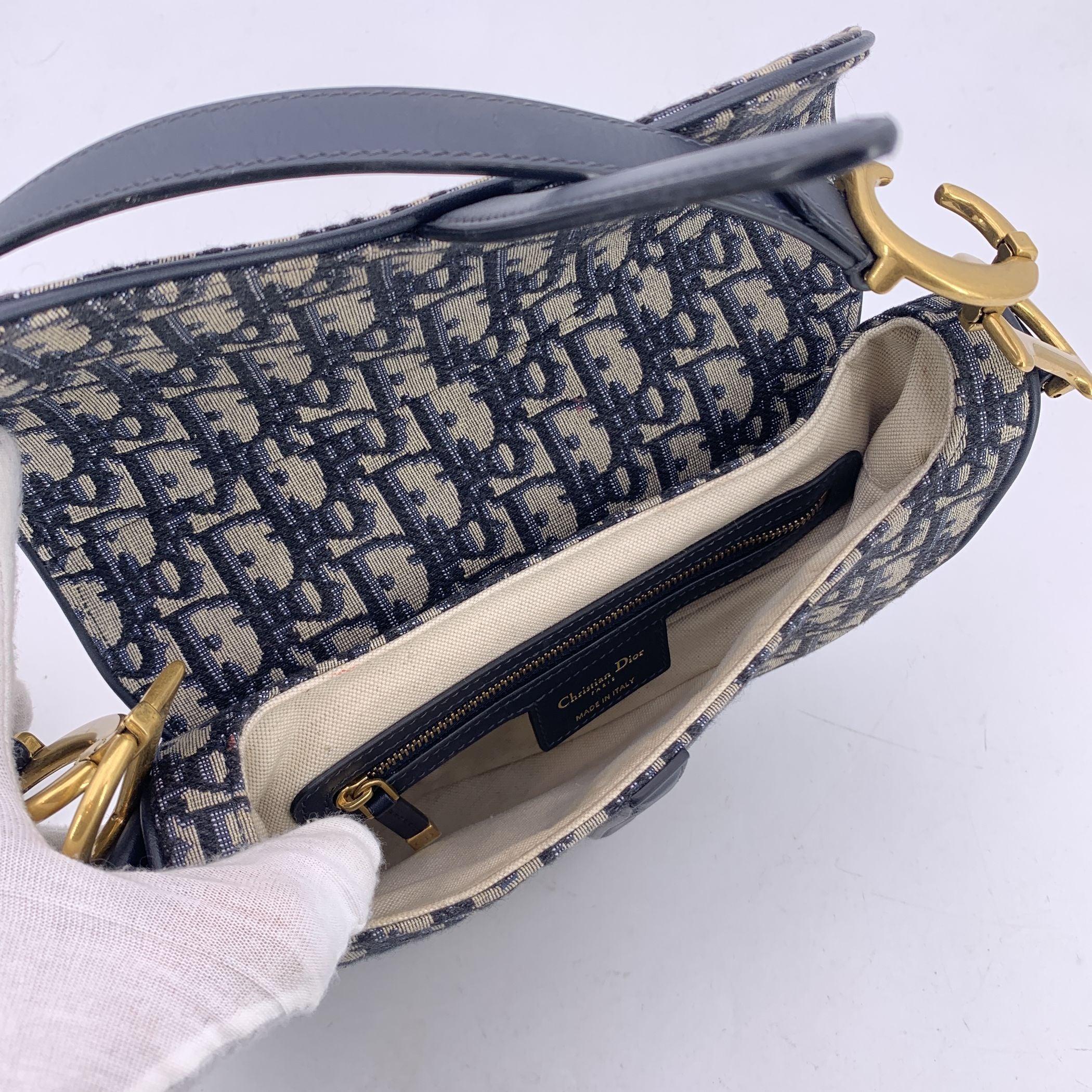 Christian Dior Blau Jacquard Oblique Canvas Medium Satteltasche Damen im Angebot