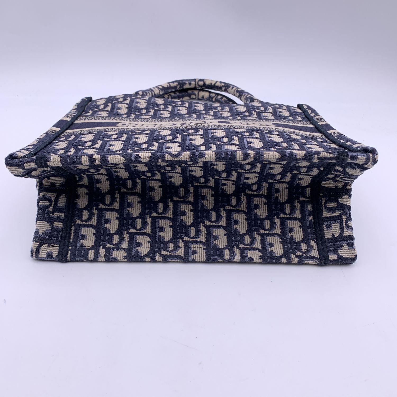 Christian Dior Blaue schräge Segeltuch-Tragetasche Handtasche aus Segeltuch im Angebot 4
