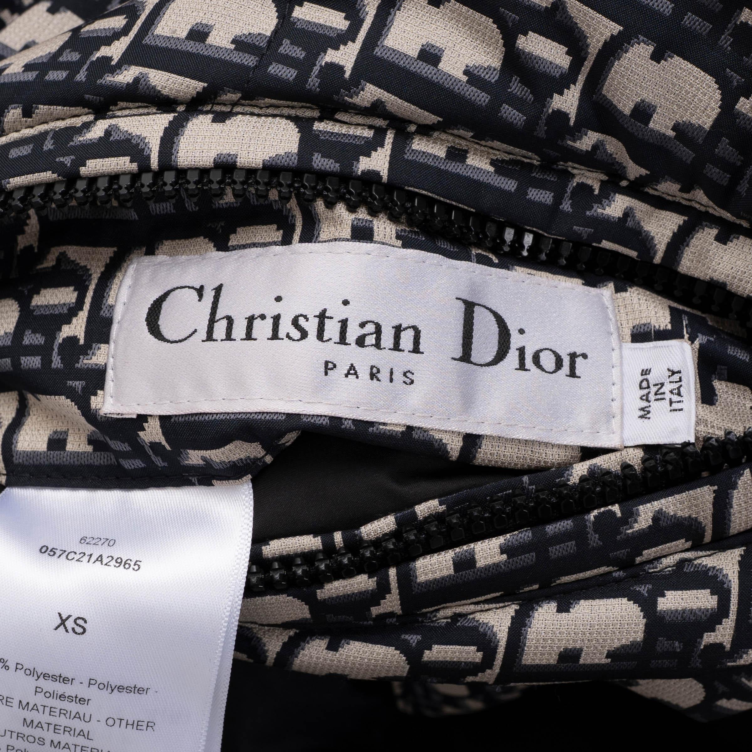 CHRISTIAN DIOR bleu oblique DIORALPS REVERSIBLE CROPPED PUFFER Jacket XS en vente 7