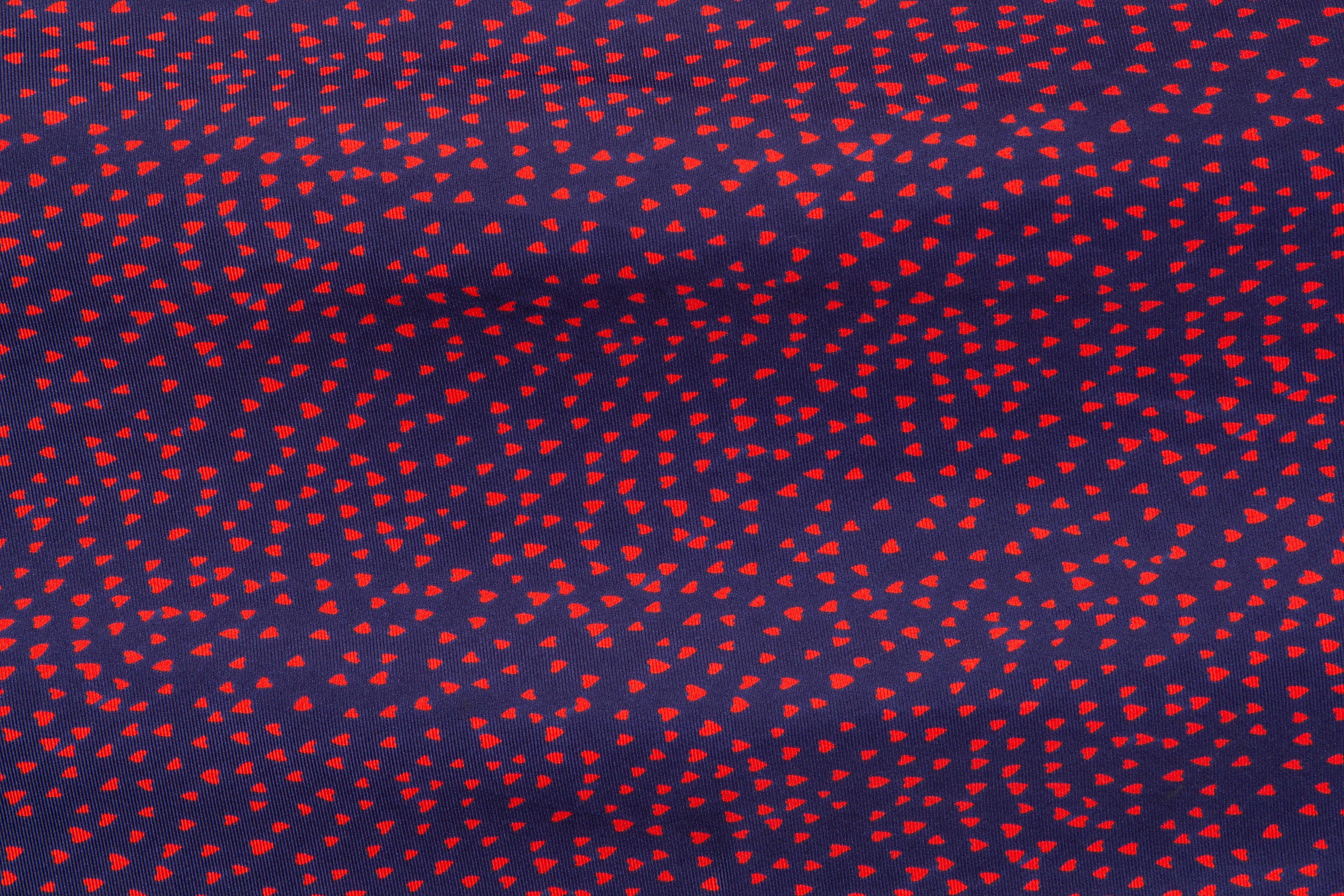 Black CHRISTIAN DIOR blue & red silk HEART-PRINT TRIANGLE Scarf For Sale