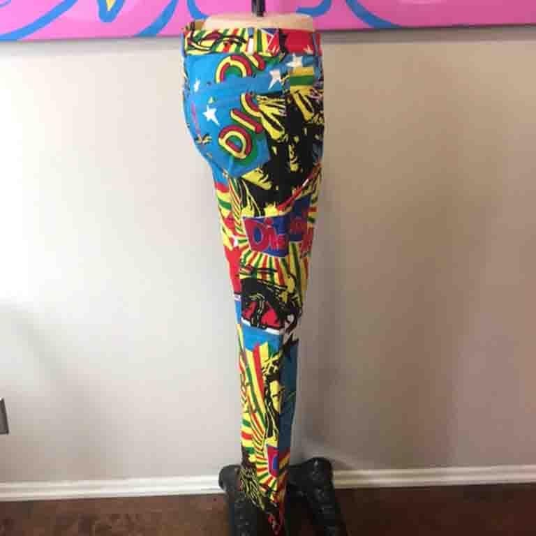 The impossible to find Bob Marley Reggae Pant’s by CHRISTIAN DIOR during the John Galliano years - 2003! A stylists dream piece
One tiny spot on pant leg
Stretch cotton
Size 6
Across waist - 14 1/2 inches laying flat
Across hips - 18 inches laying