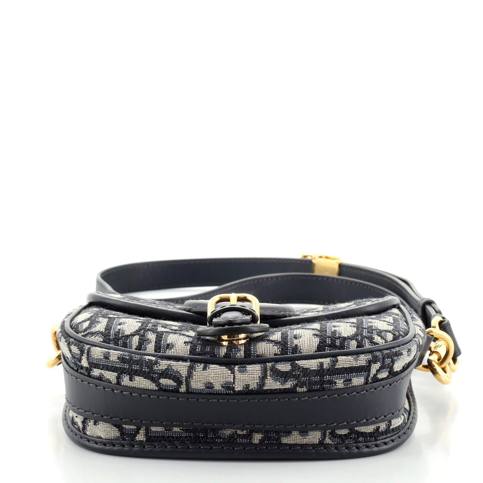 Christian Dior Bobby Klappentasche aus Segeltuch, klein im Zustand „Gut“ in NY, NY
