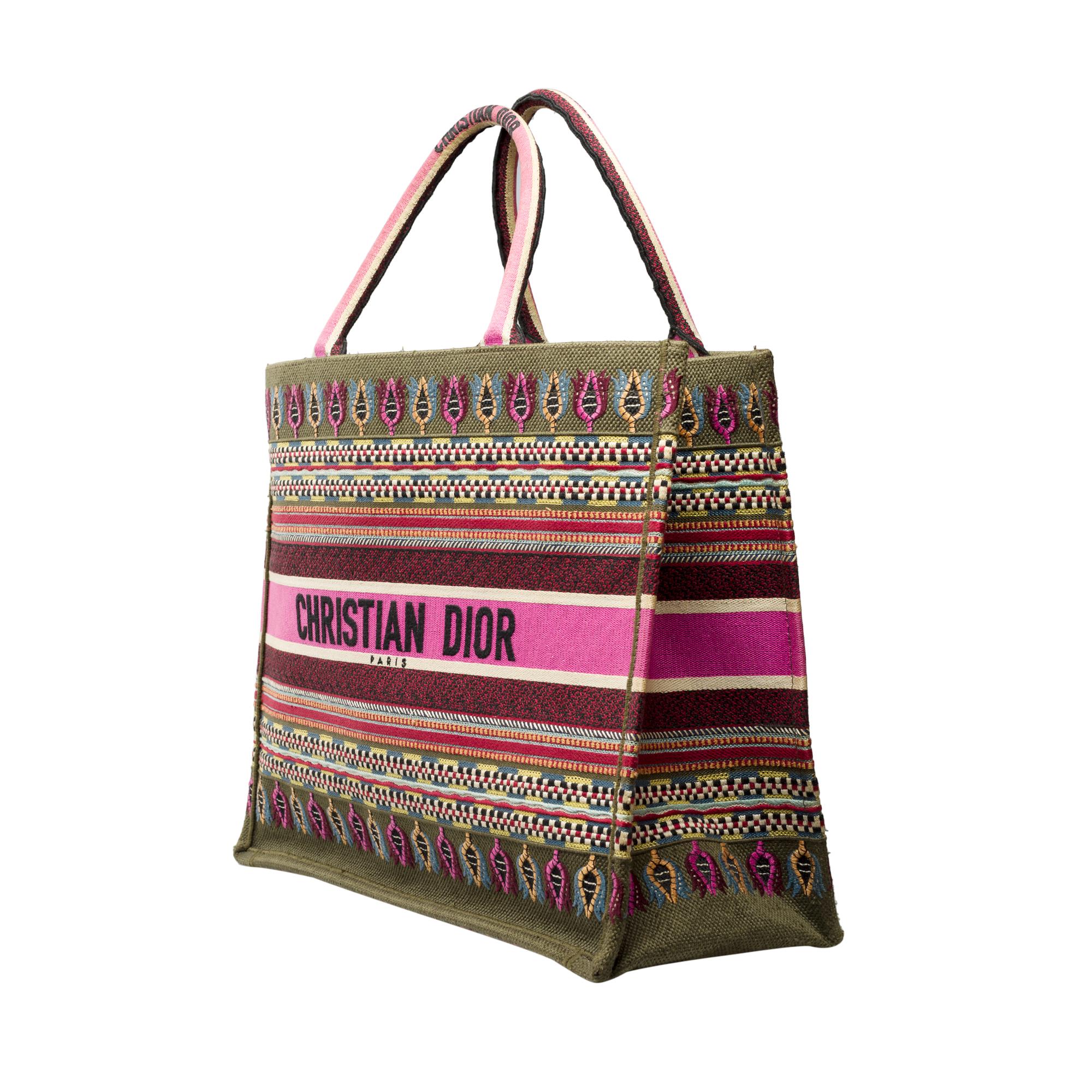 Christian Dior Book Tote bag in Multicolor canvas In Excellent Condition In Paris, IDF