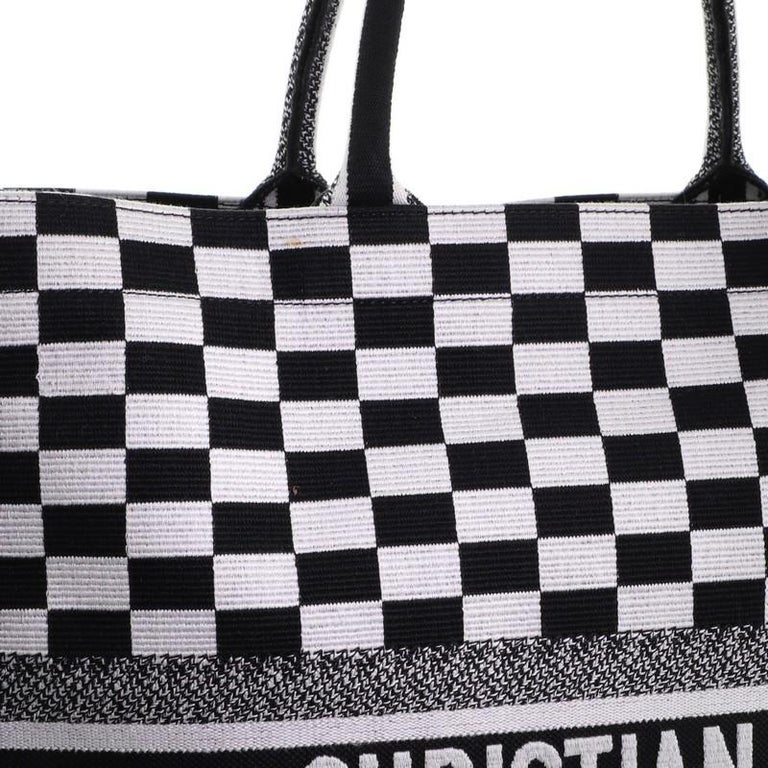 Christian Dior Book Tote Check Canvas For Sale at 1stdibs