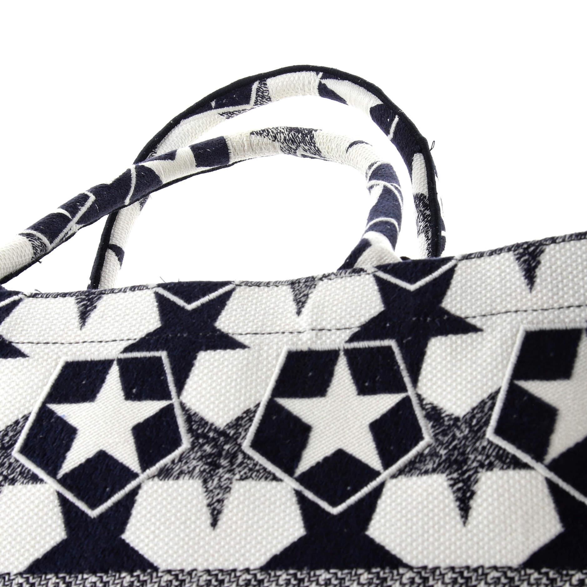 Christian Dior Book Tote Embroidered Canvas Large For Sale at 1stDibs