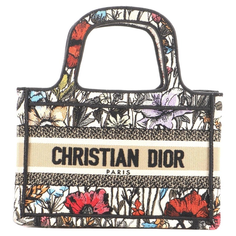 CHRISTIAN DIOR BOOK TOTE LIMITED EDITION, EMBROIDERED COTTON Bag, NEW.