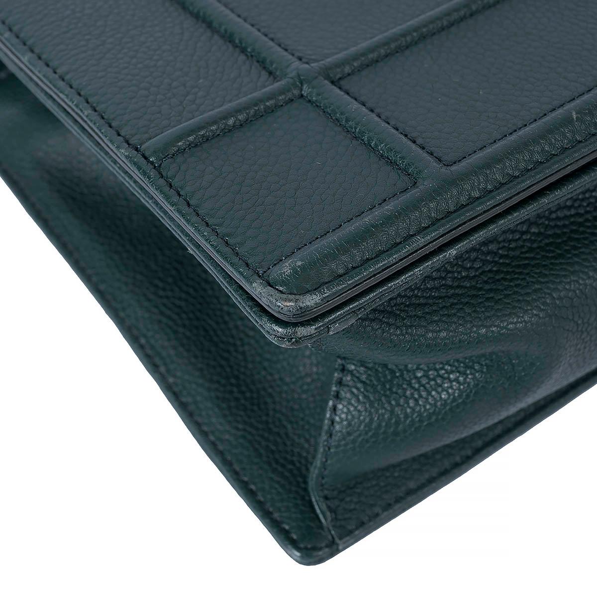 CHRISTIAN DIOR grand sac à bandoulière DIORAMA en cuir vert bouteille en vente 5