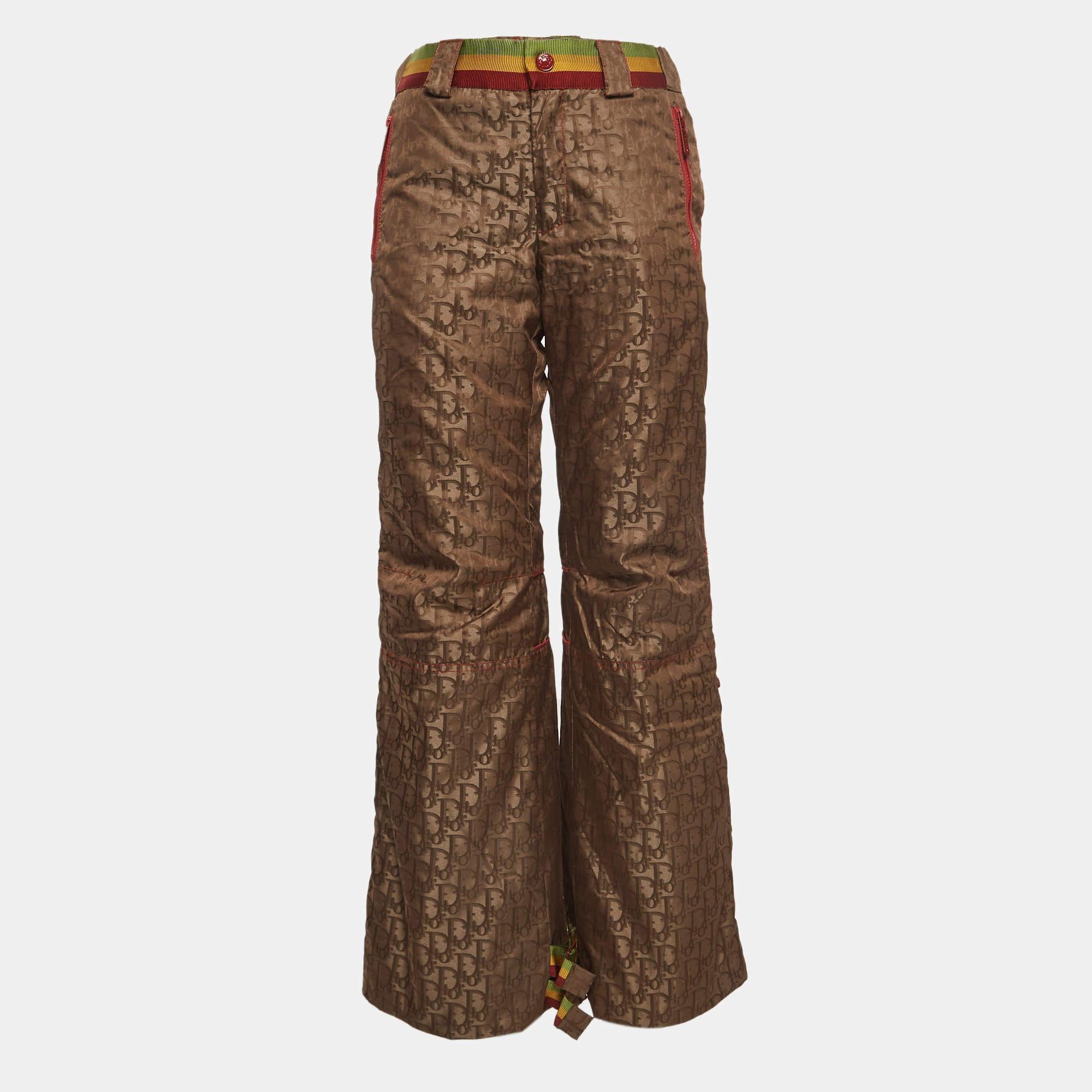 Style these pants with your favorite blouses or shirts and create effortlessly chic looks. They are stitched using quality fabrics and showcase a superb fit.

