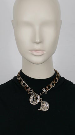 CHRISTIAN DIOR Boutique Collana con lettere in tonalità argentata e distorta