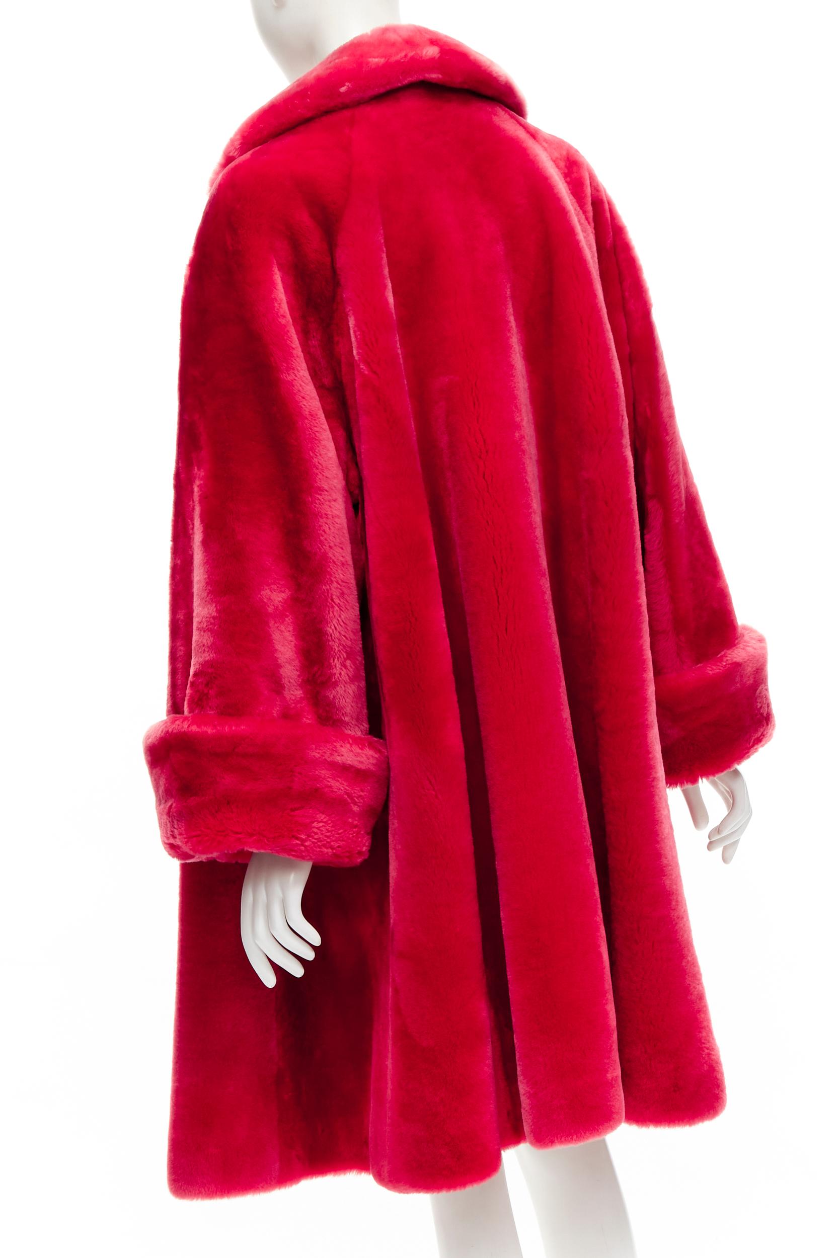 CHRISTIAN DIOR BOUTIQUE FOURRURE Vintage red faux fur swing mouton court coat For Sale 2