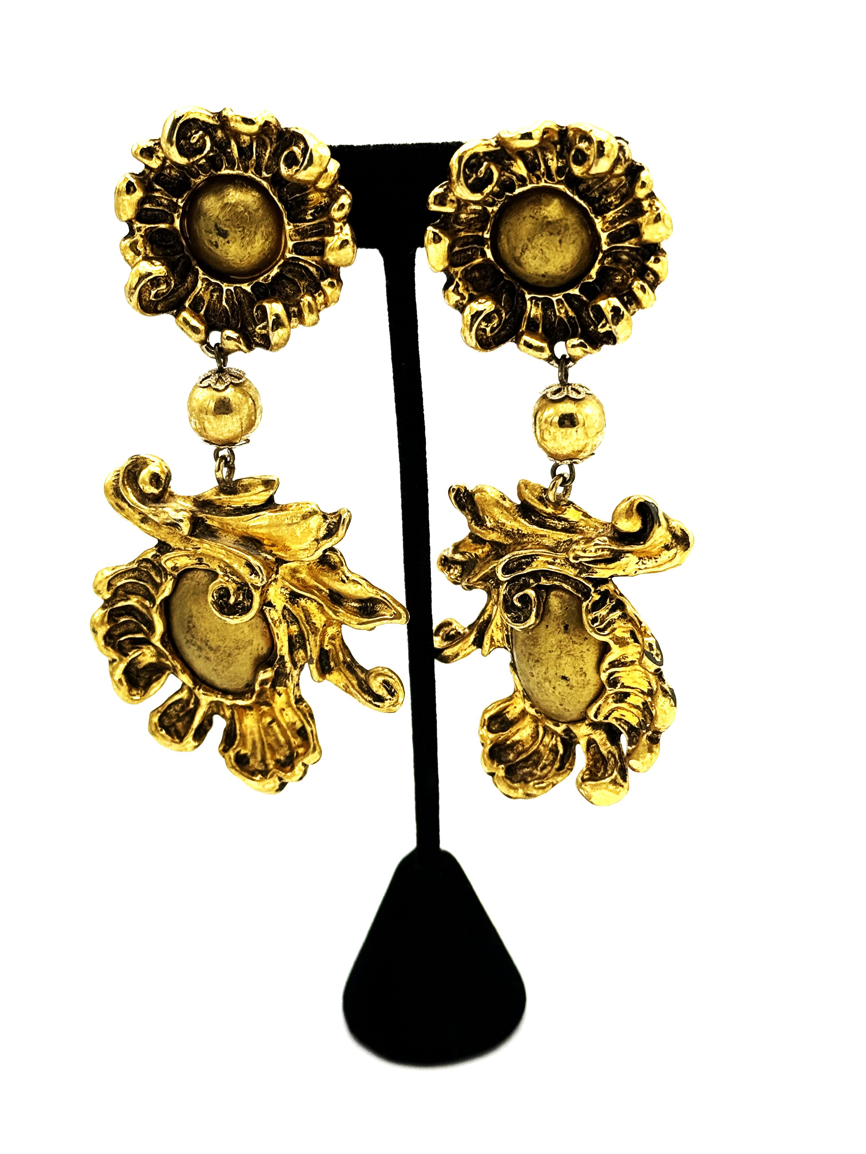 CHRISTIAN DIOR BOUTIQUE PARIS, clip-on earring, metal dore Bon état - En vente à Stuttgart, DE