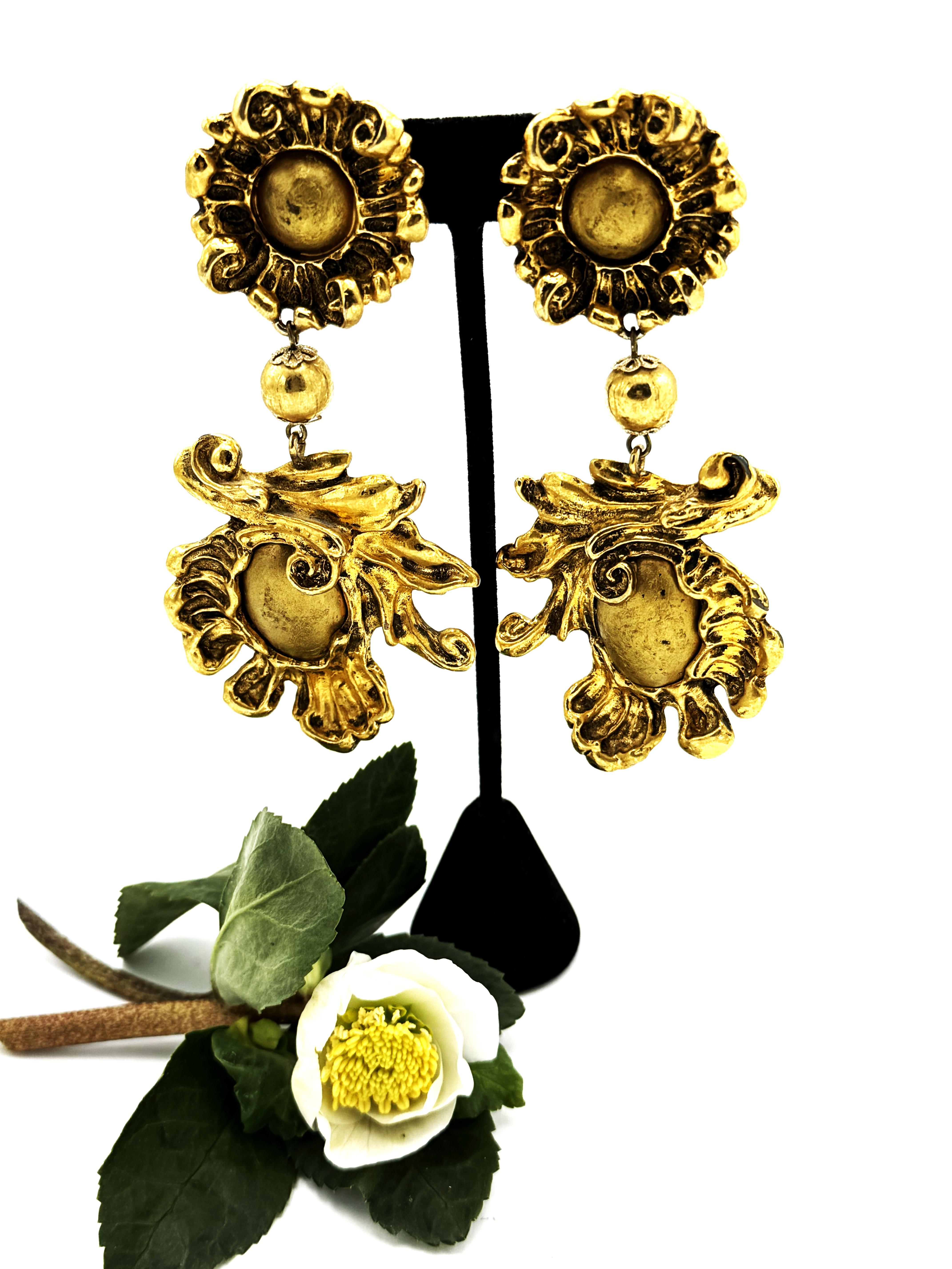 CHRISTIAN DIOR BOUTIQUE PARIS, clip-on earring, metal dore en vente 6