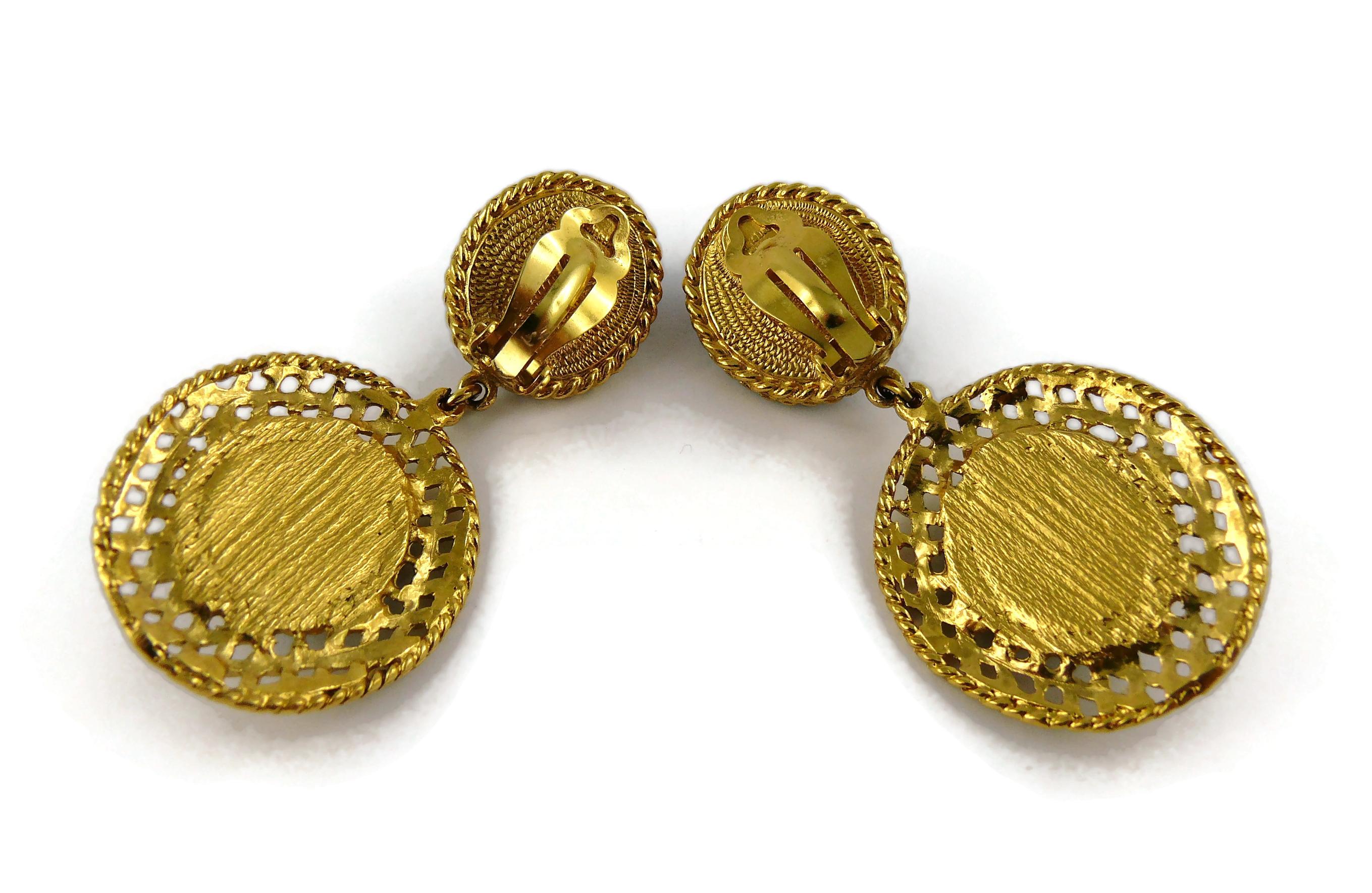 CHRISTIAN DIOR Boutique Vintage Gold Tone Canework Design Dangling Earrings For Sale 4