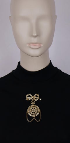 CHRISTIAN DIOR BOUTIQUE Vintage Gold Tone Pocket Watch Design Dangle Brooch