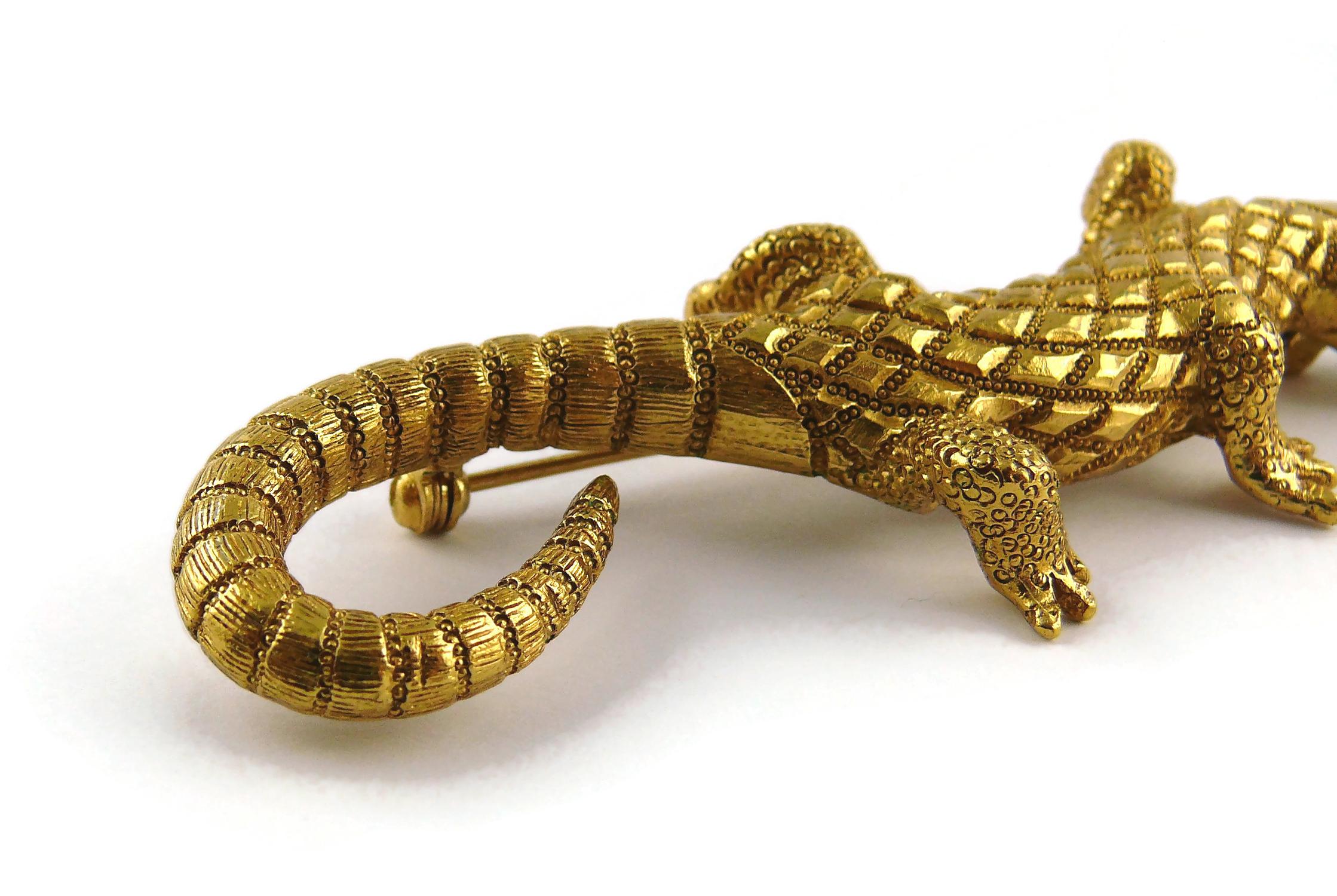 Christian Dior Boutique Vintage Gold Toned Lizard Brooch In Good Condition In Nice, FR